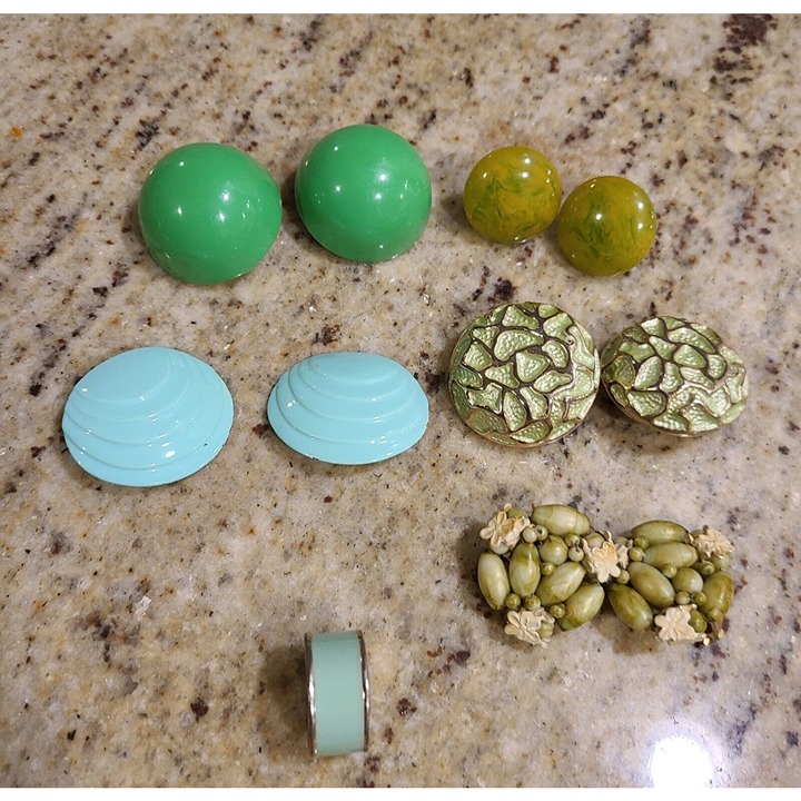 Vintage Clip on Earrings Ring Lot of 6 Gold Tone Green Blue Yellow. Cluster