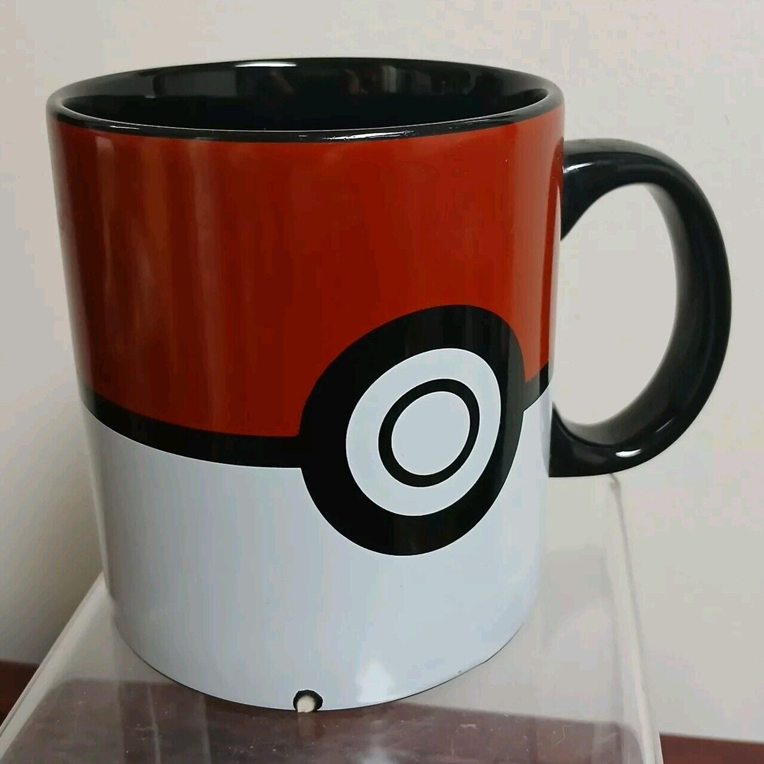 Pokémon Mug 20oz Poke Ball Coffee Mug 2016 Pokémon (Chip On Bottom See Photos)