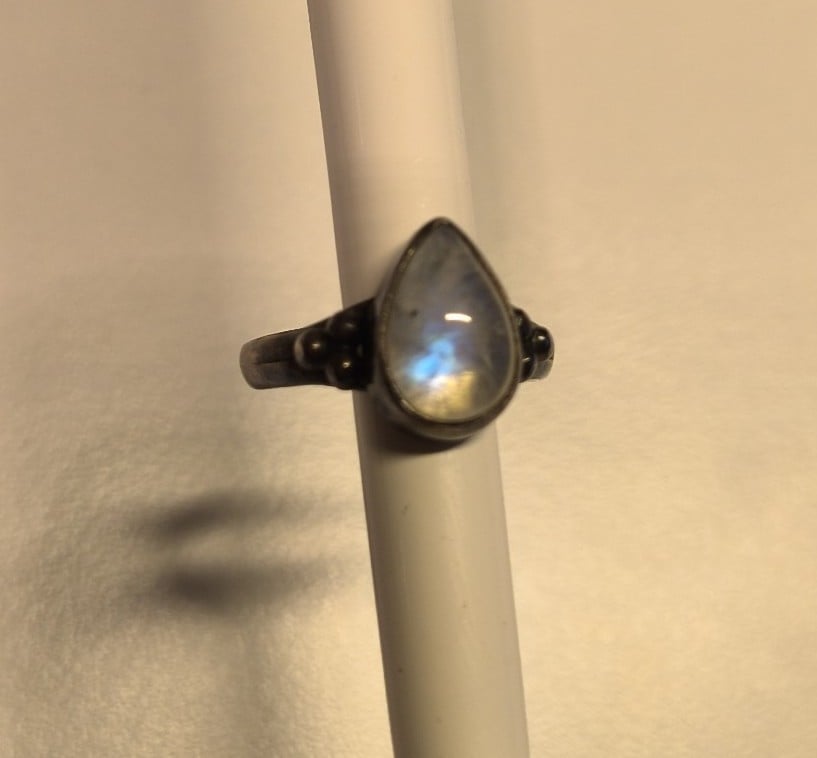 Teardrop ring