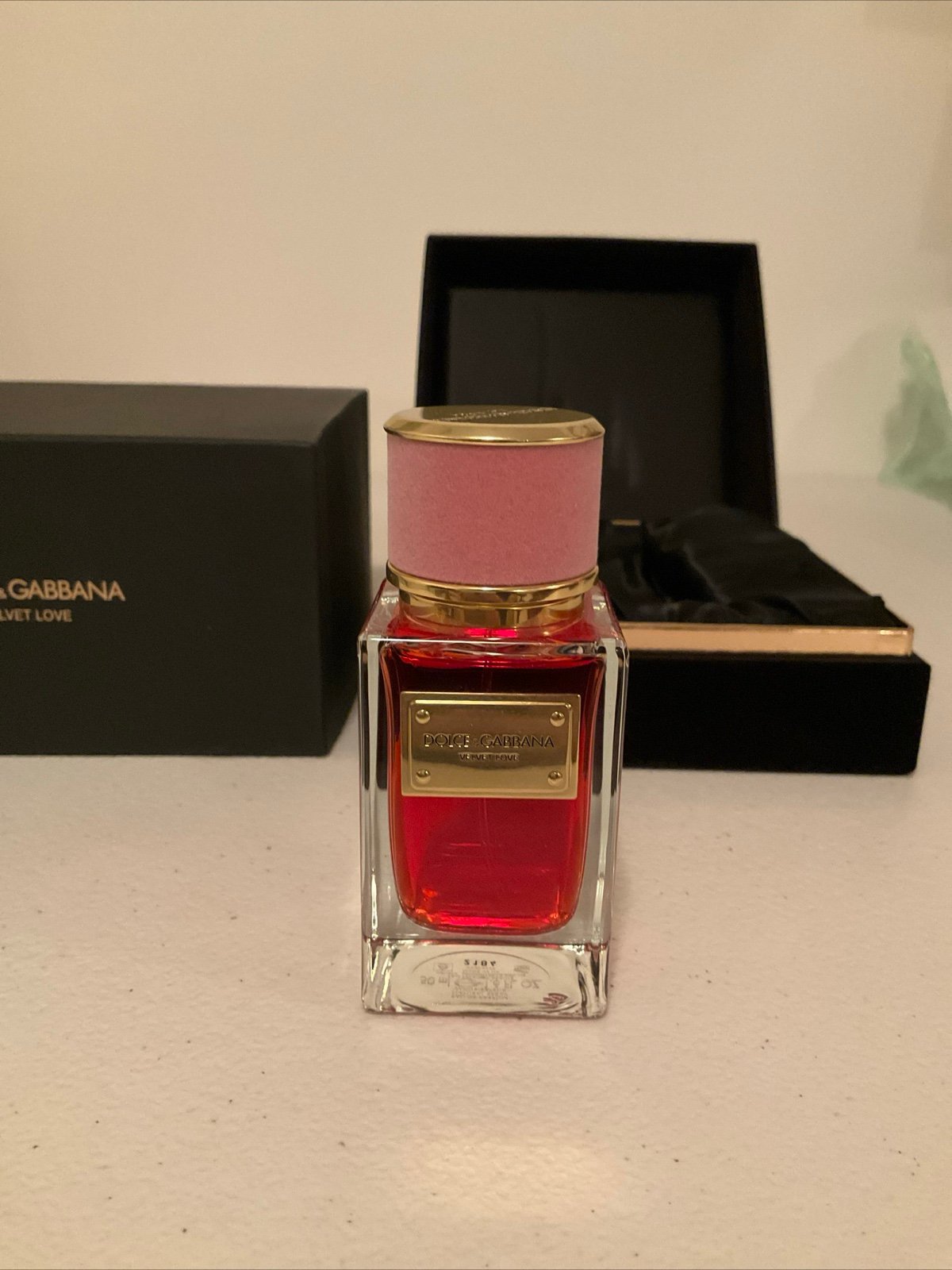 Dolce and Gabbana perfume womans red velvet