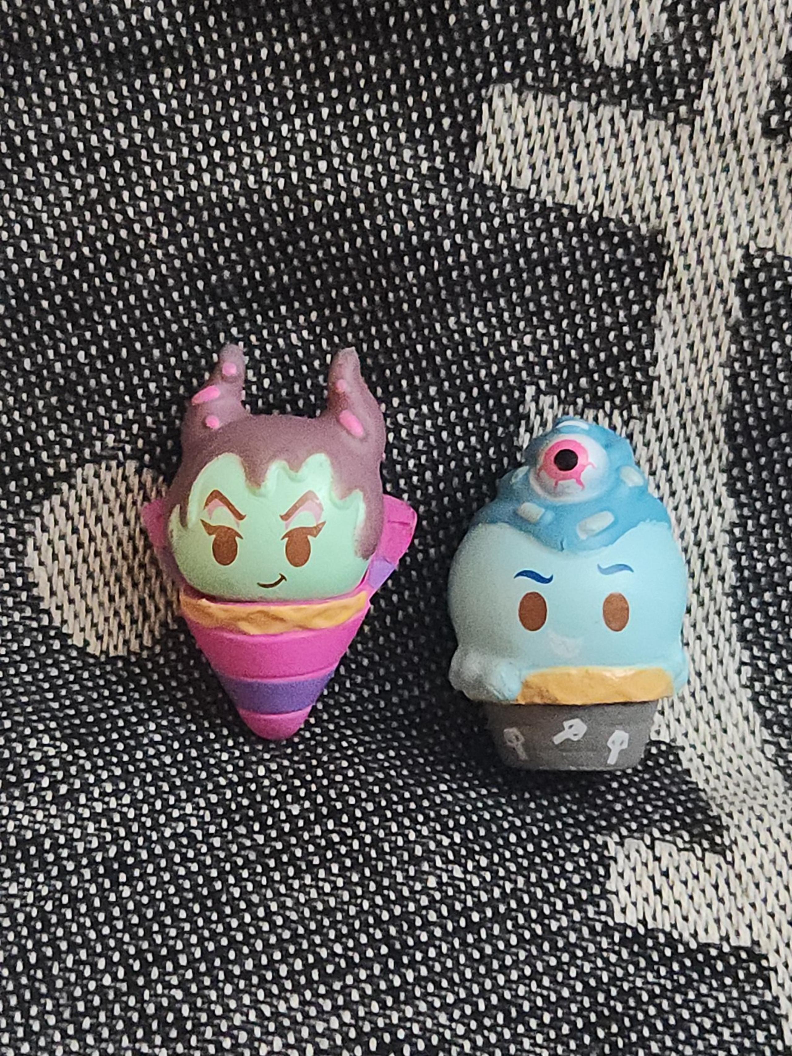 Disney Munchlings Ice Cream Cart 1" Figures - Ice Cream Cone Maleficent & Hades