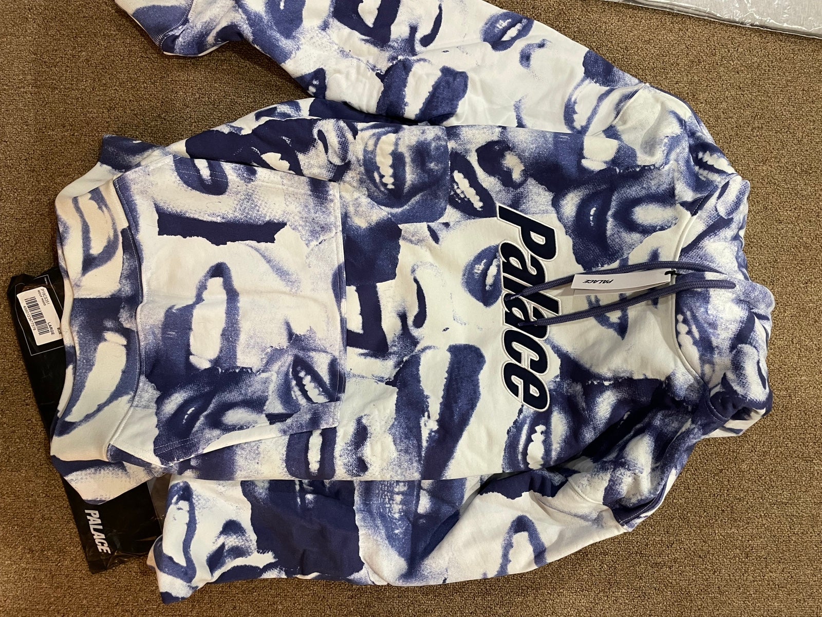 PALACE MOUF HOODIE **NEW**