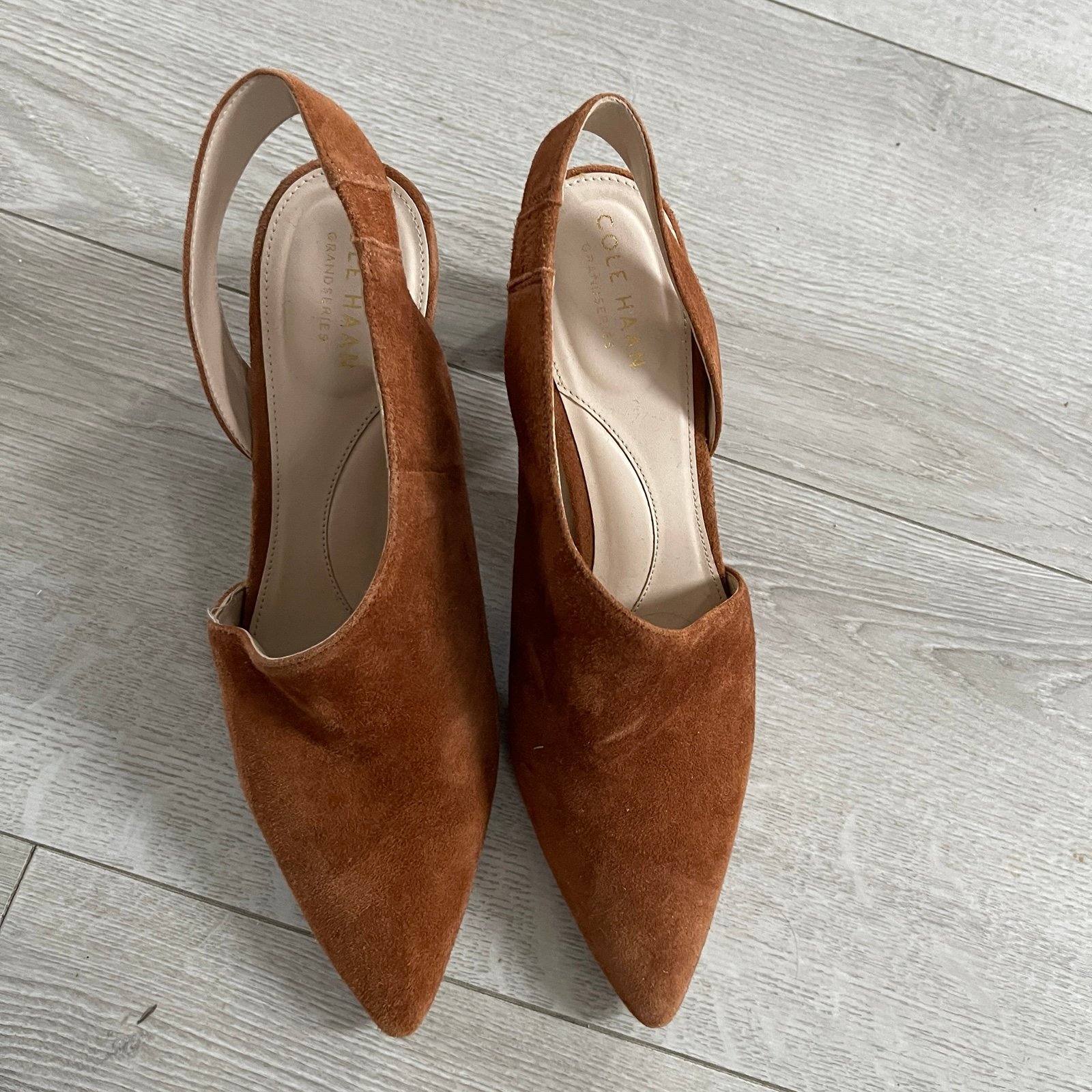 COLE HAAN GRAND SERIES Cognac Tan Suede Leather Slingback Pumps | Size 7 B