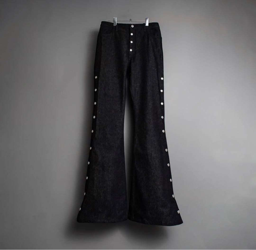 ち*ん様 SHIKITARI Side snap bell-bottom den SHIKITARI Side Snap Bell-Bottom Denim (Size M)