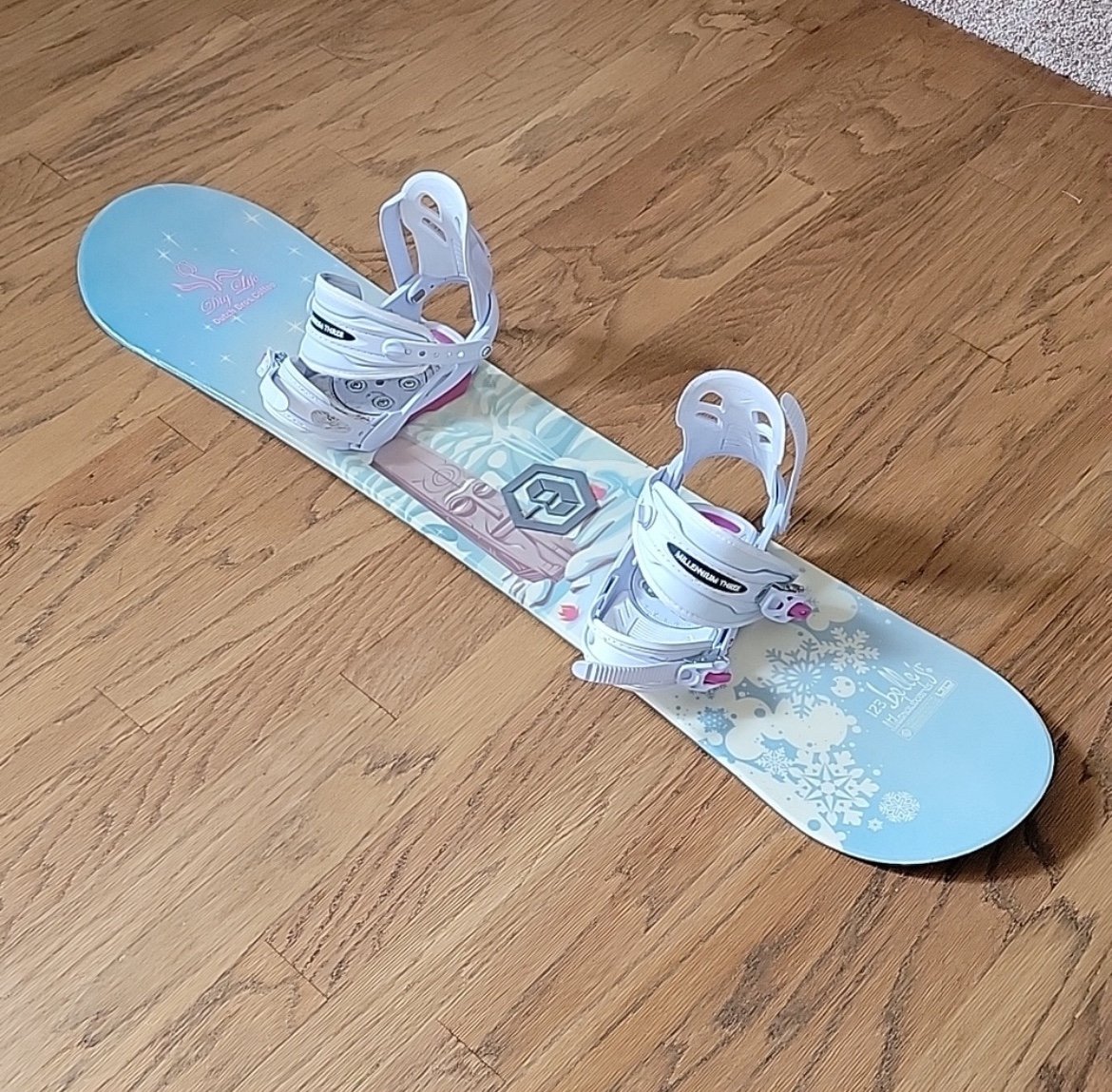 Girls LTD Belle snowboard size 123cm