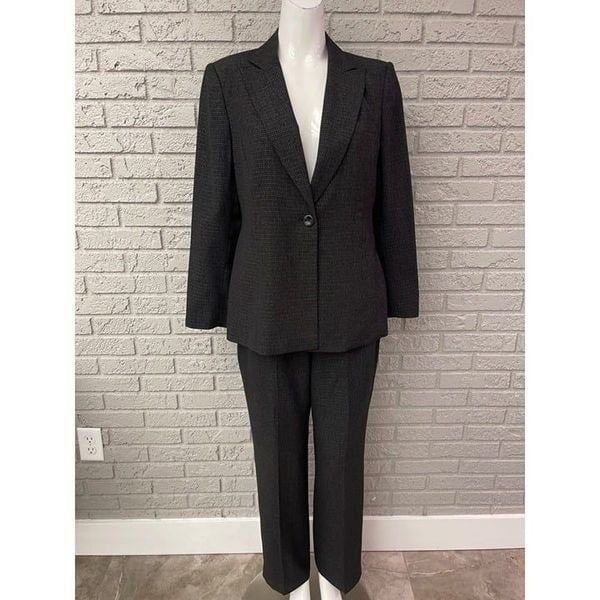 Le Suit Petite 2 Pcs Black & White Pant Suit Set Size 8P
