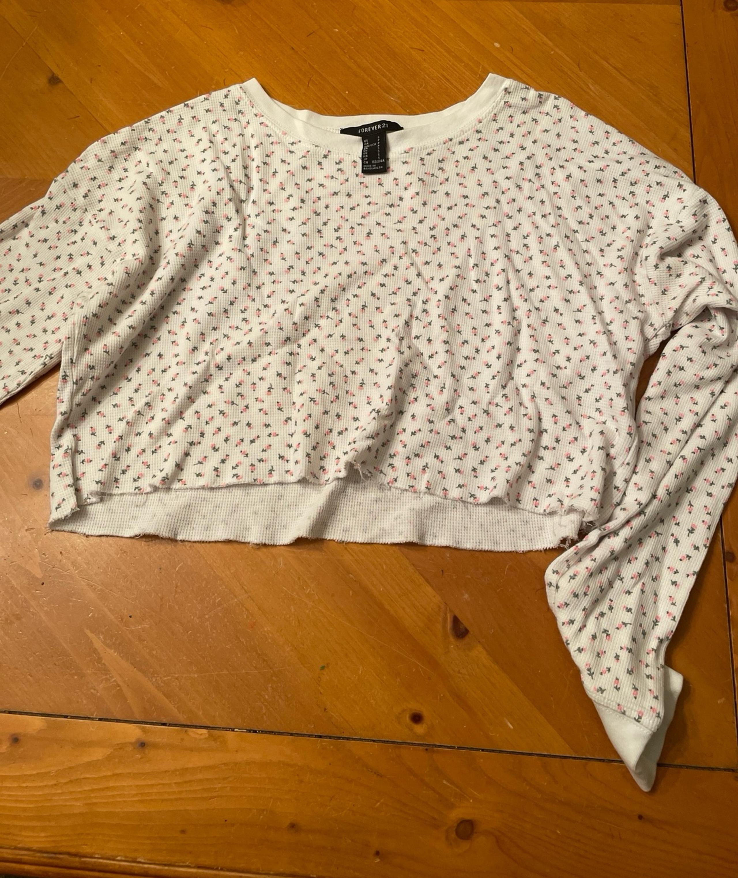 Rose long sleeve crop