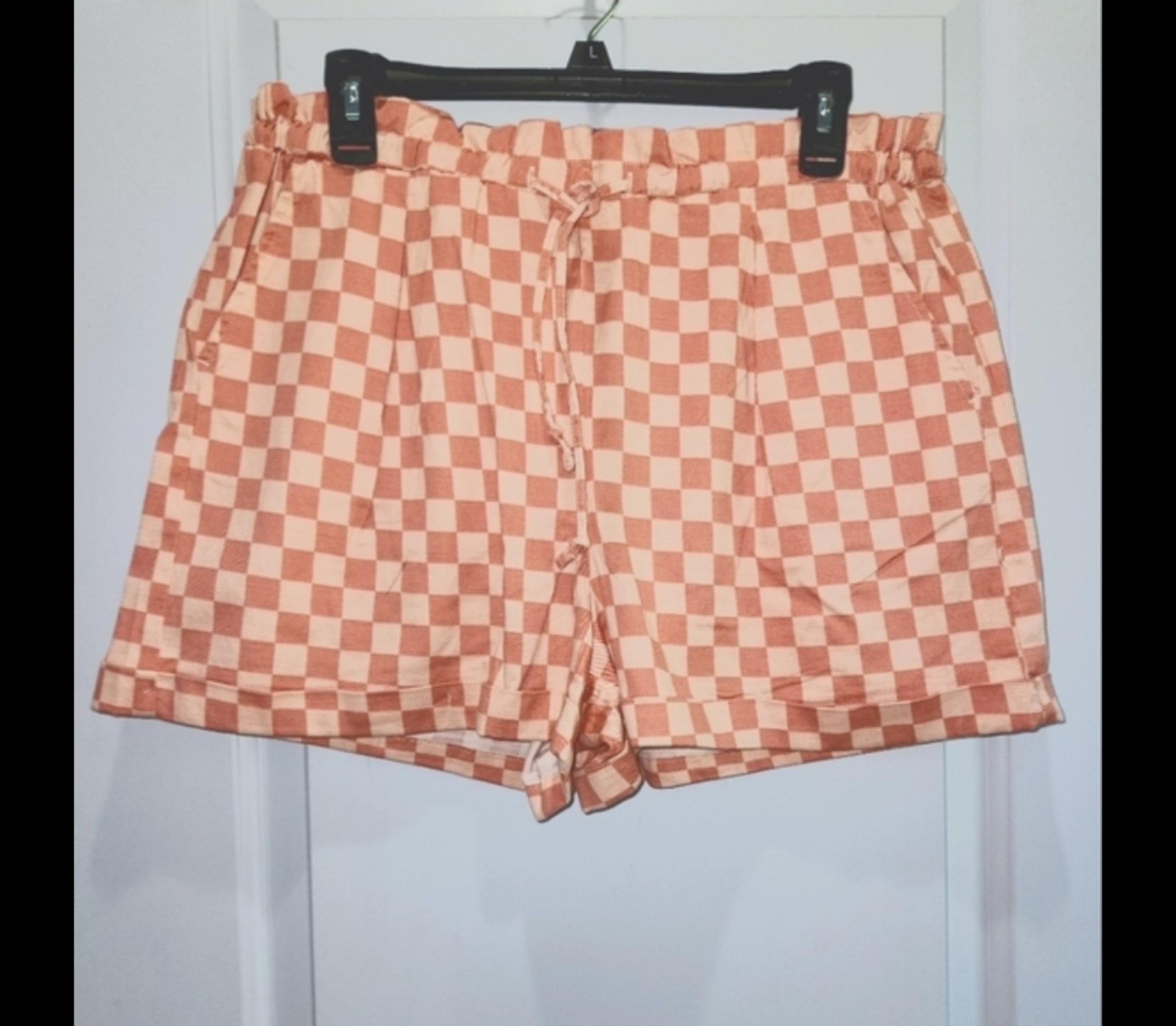 NWT SO womens utility shorts sizes Large and XL