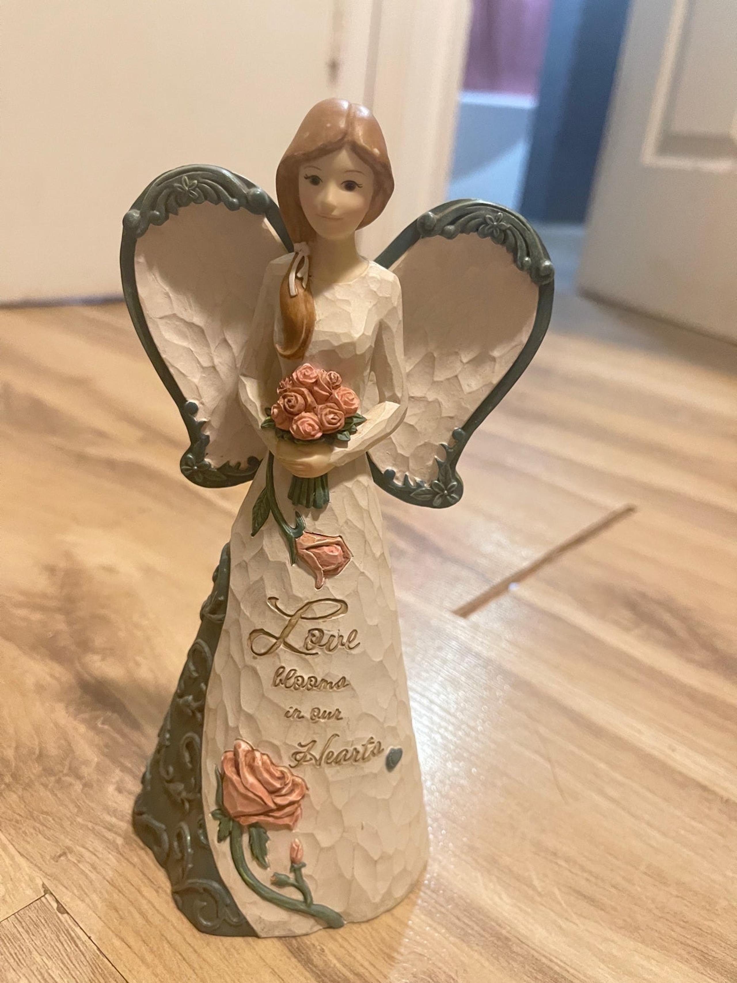 Angel figurine