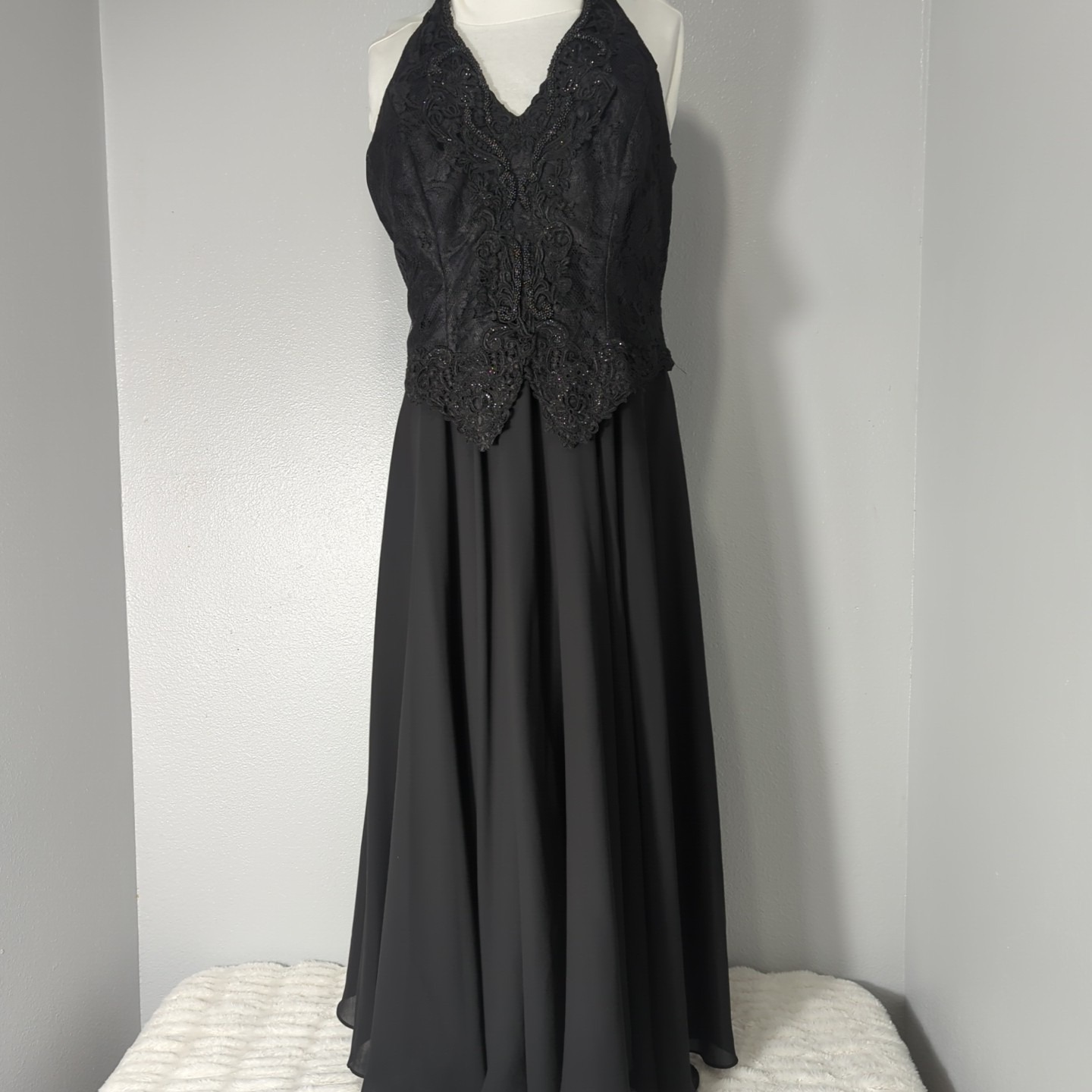 Vintage Speed Fashion Women's Size XL Black Beaded Halter Formal Dress 183