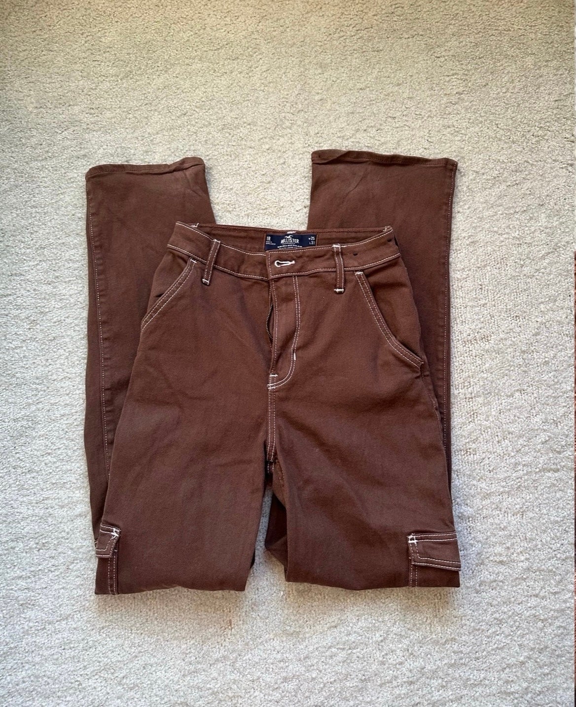 ⋆୨ hollister cargos ୧⋆