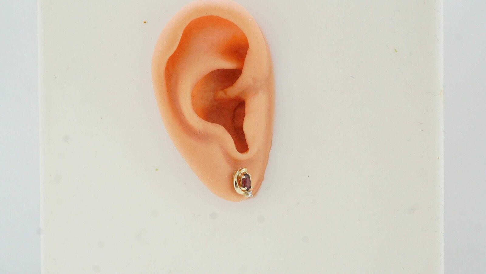 Estate Sale 14k Yellow Gold Diamond Garnet Stud Earrings 0.45 TCW