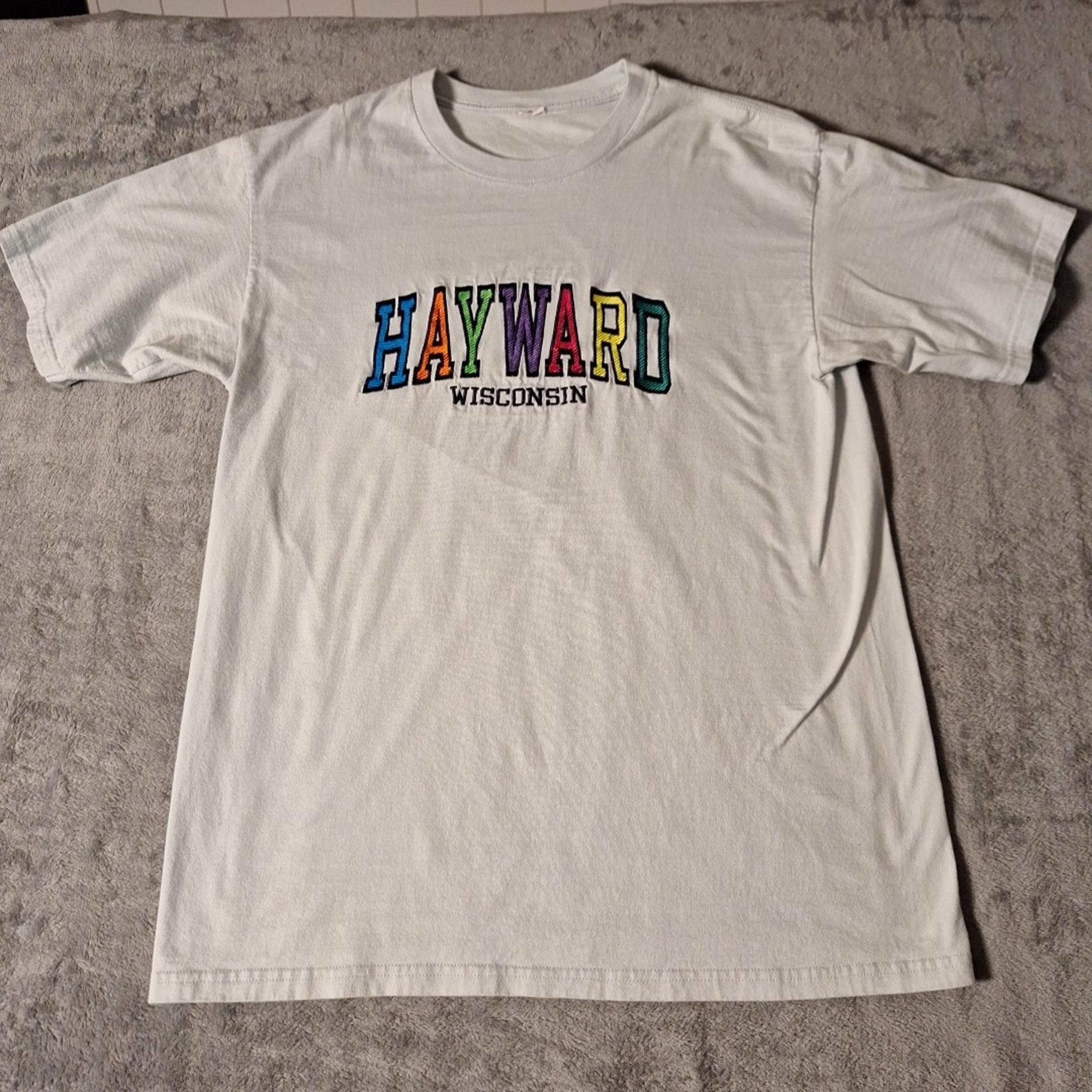 Hayward Wisconsin Embroidered Logo T-Shirt Size Large White Cotton Short Sleeve