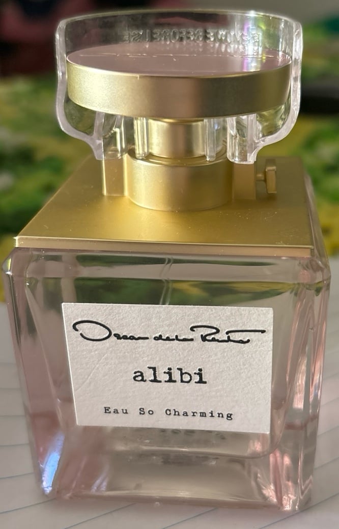Oscar de la Renta alibi Eau So Charming 3.4 oz. Eau De Parfum Full Authentic
