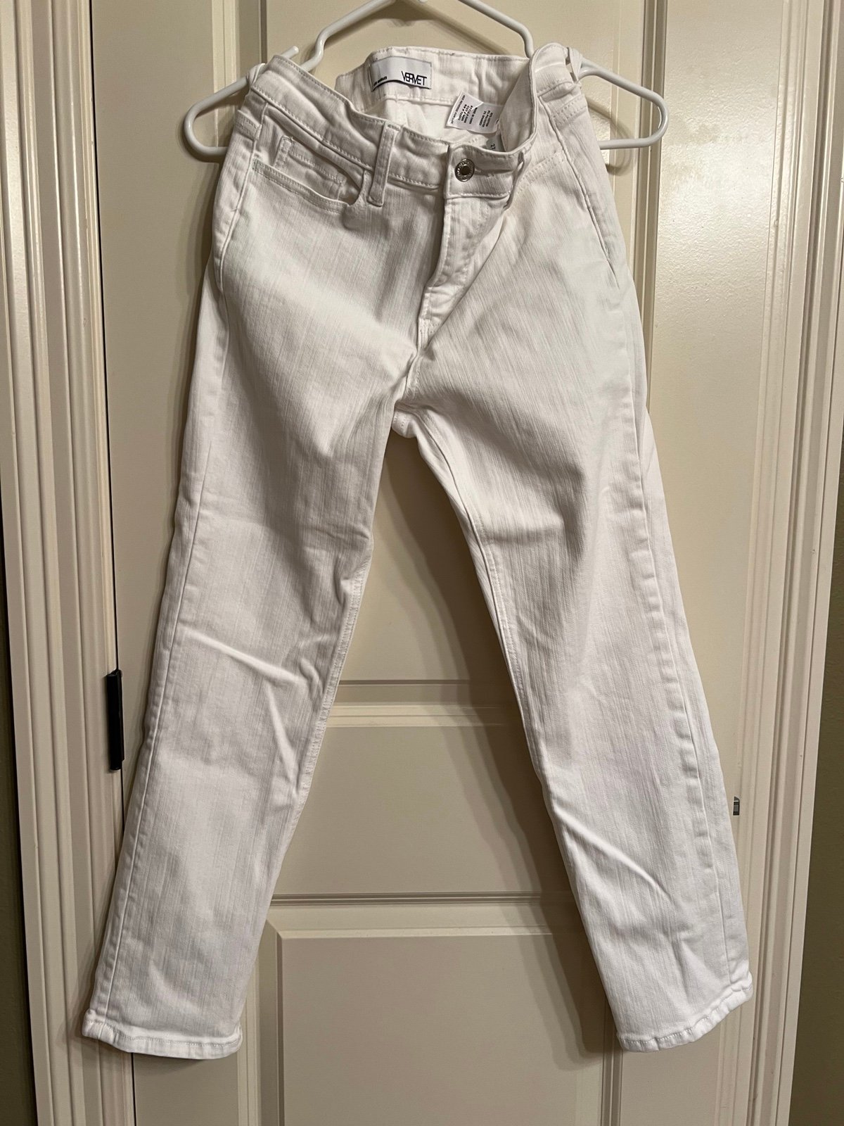 Vervet white jeans never worn size 27