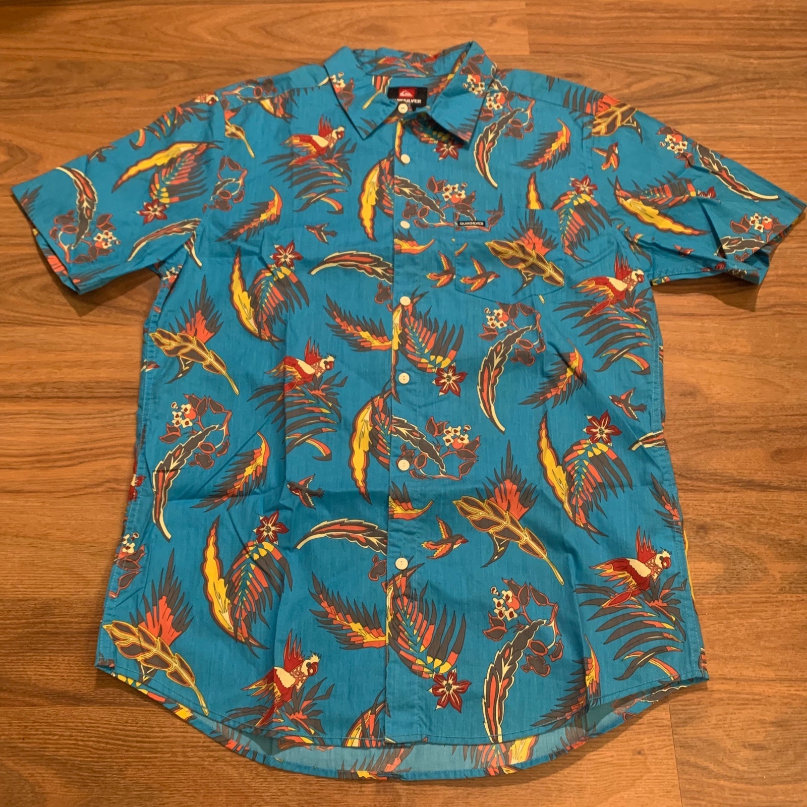 Quiksilver Surfing Beach Summer Casual Button Up AOP All Over Print Bird Parrot