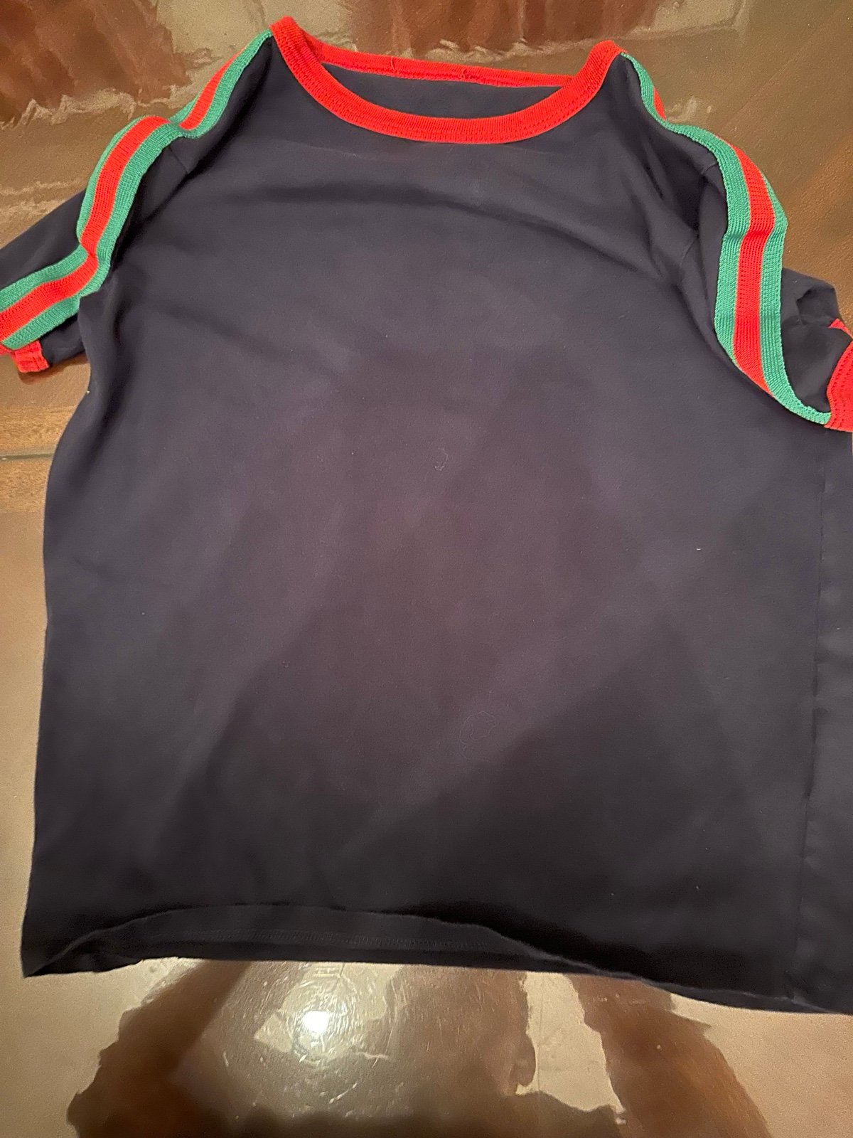Gucci Snake Shirt With Red and Green pattern 10Y or L