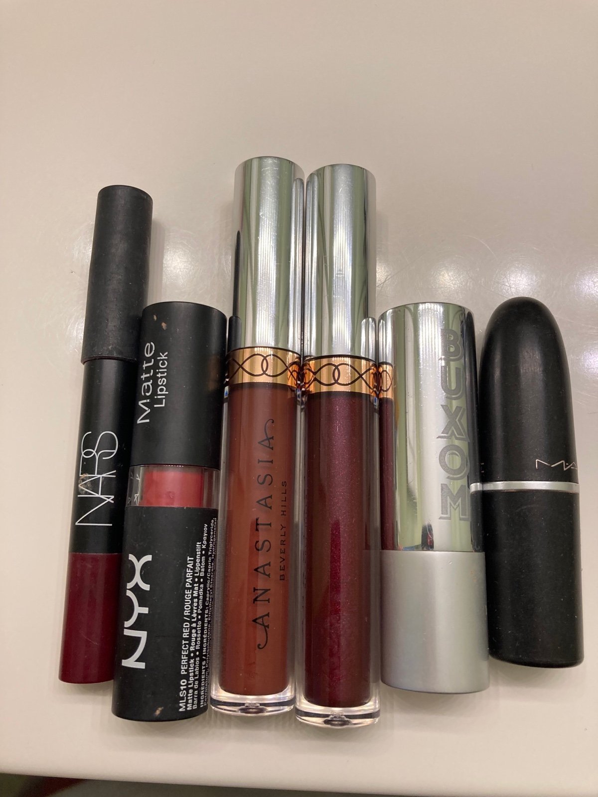 6 lipsticks bundle