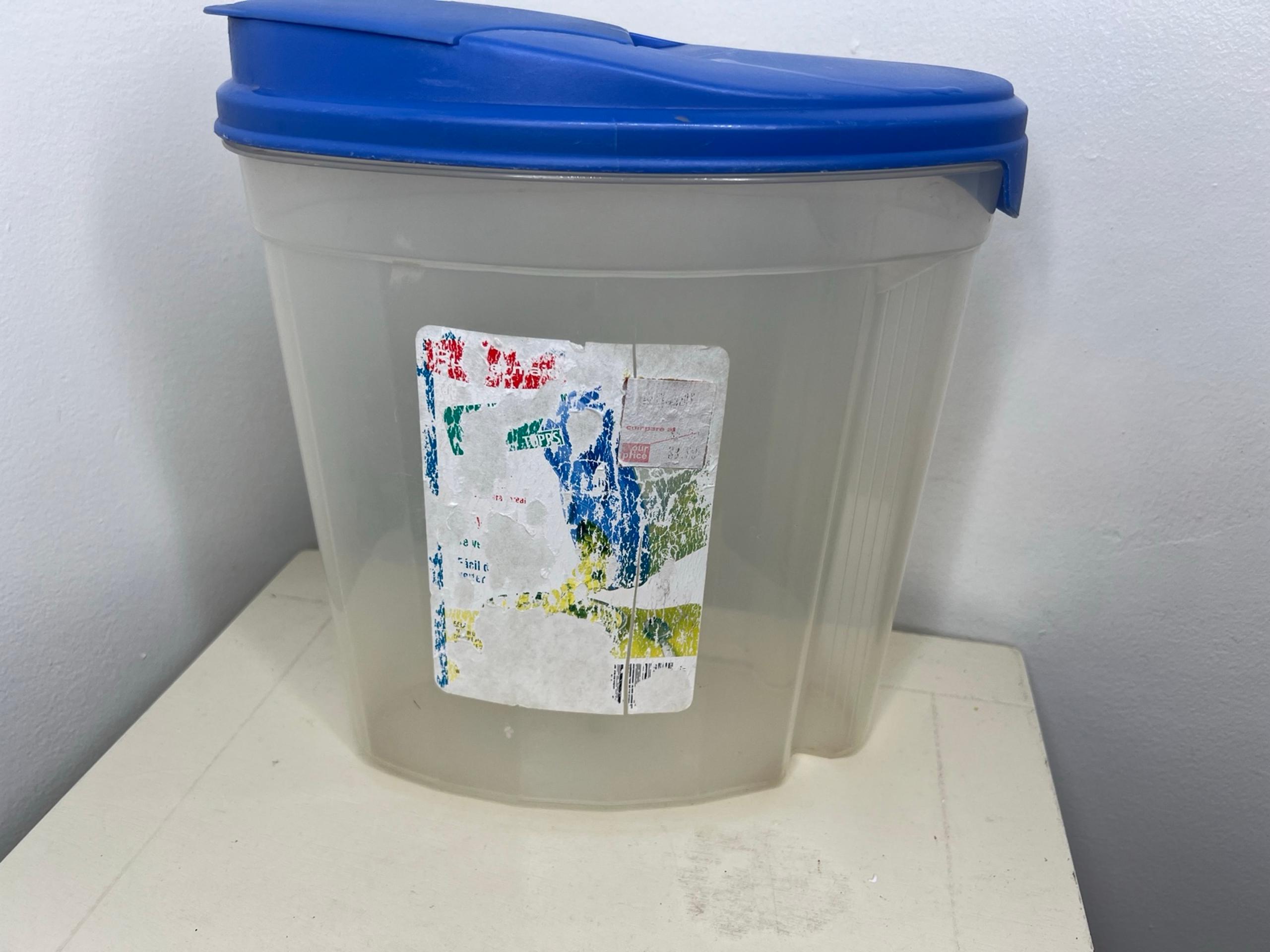 Rubbermaid Storage Container; Lid & Flap -1.5 Gallon