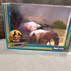 Breyer 750301 Medium Brown Horses in Box