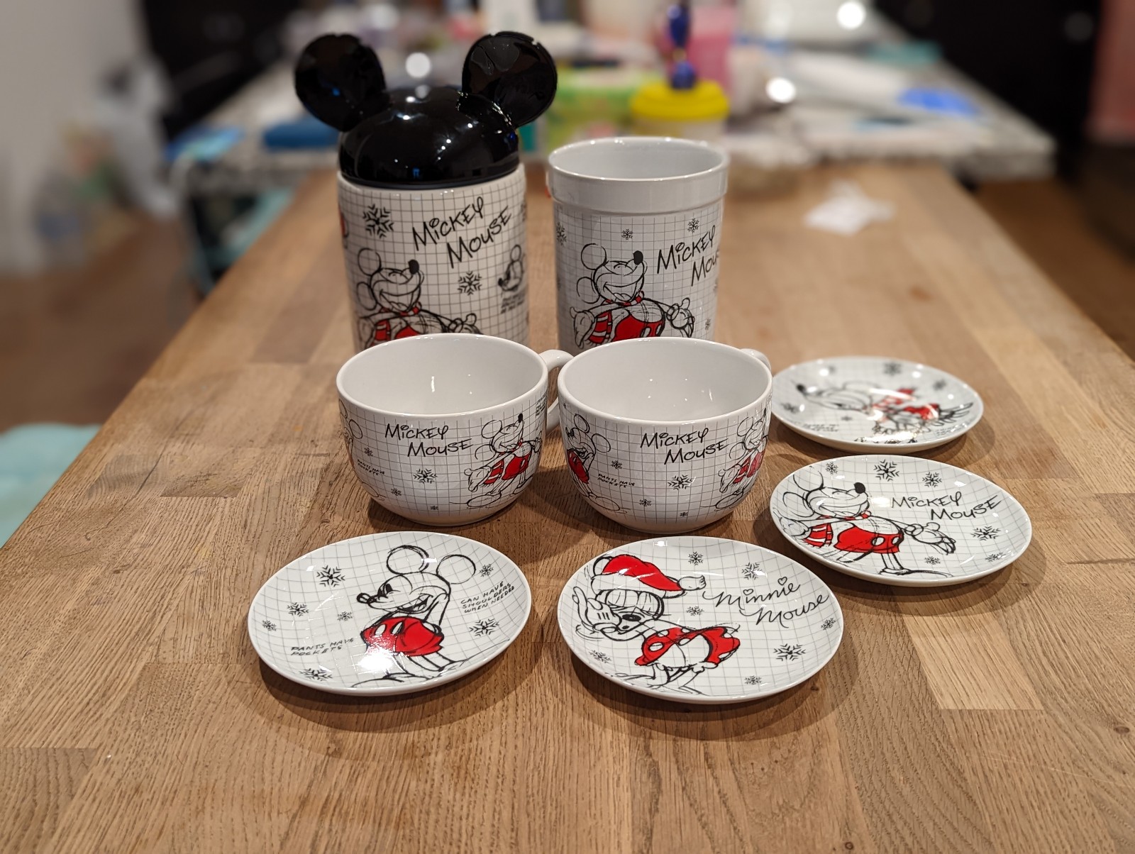 Disney Mickey Mouse Sketchbook RARE Christmas tea or coffee set