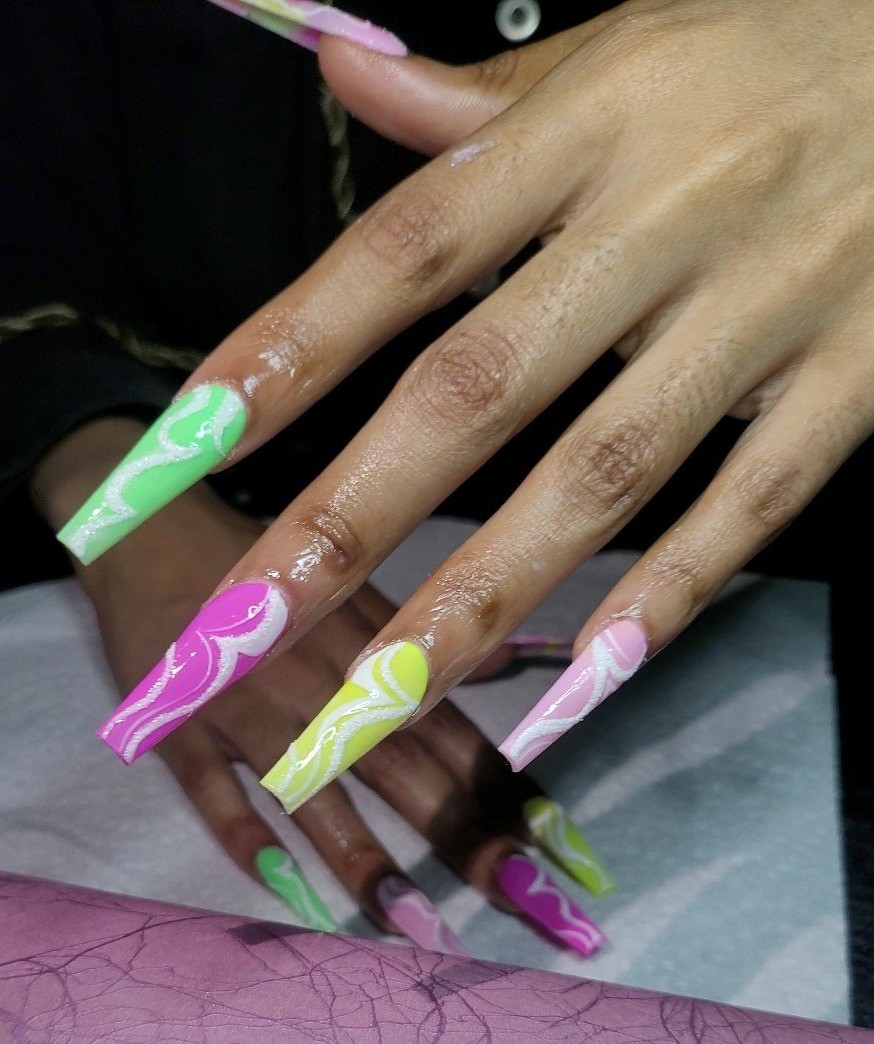 Acrylic Multicolor Press on Nails with lines