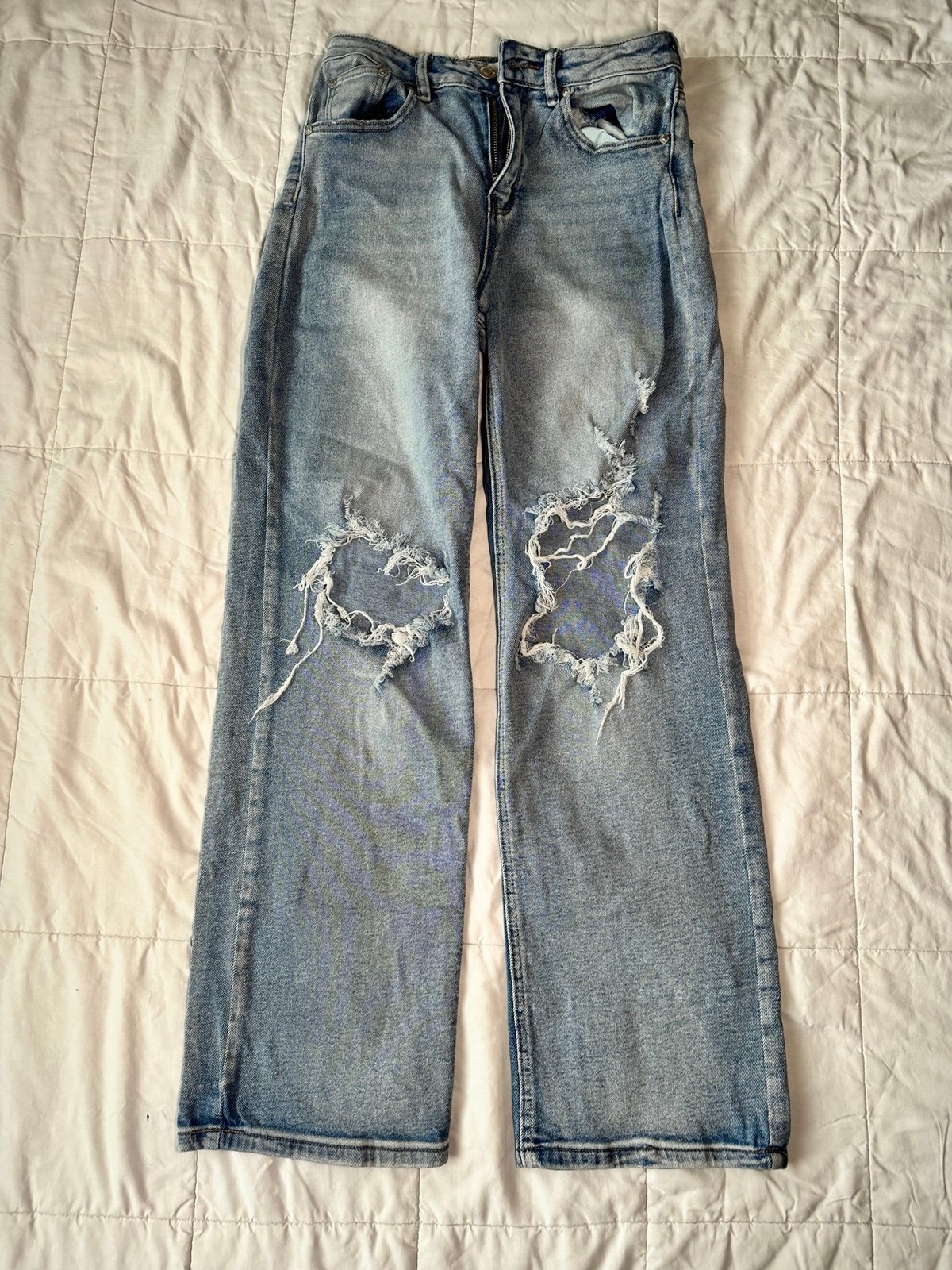 Women’s Ripped Jeans