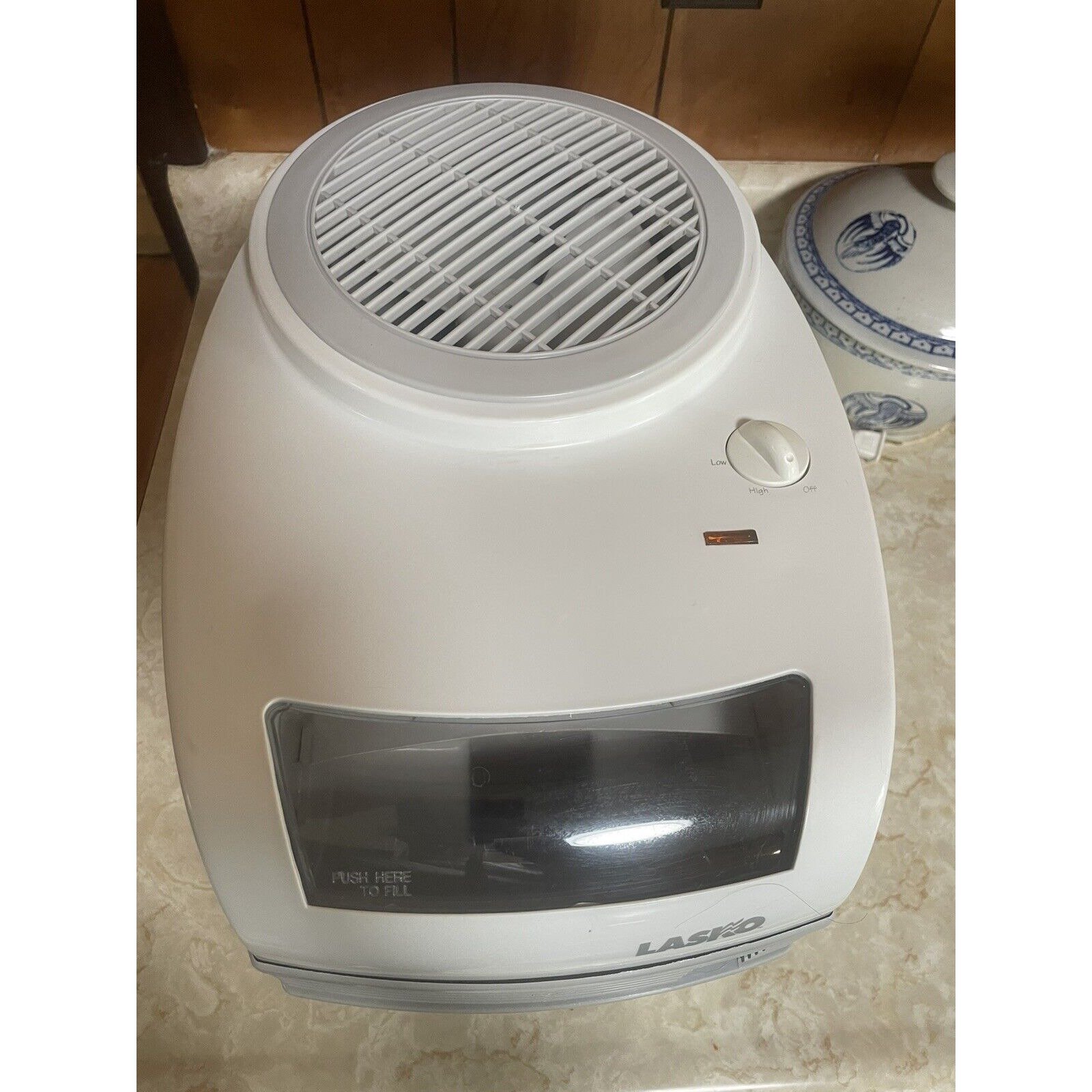 Lasko Natural Cascade Pump Operated Humidifier Model 1100