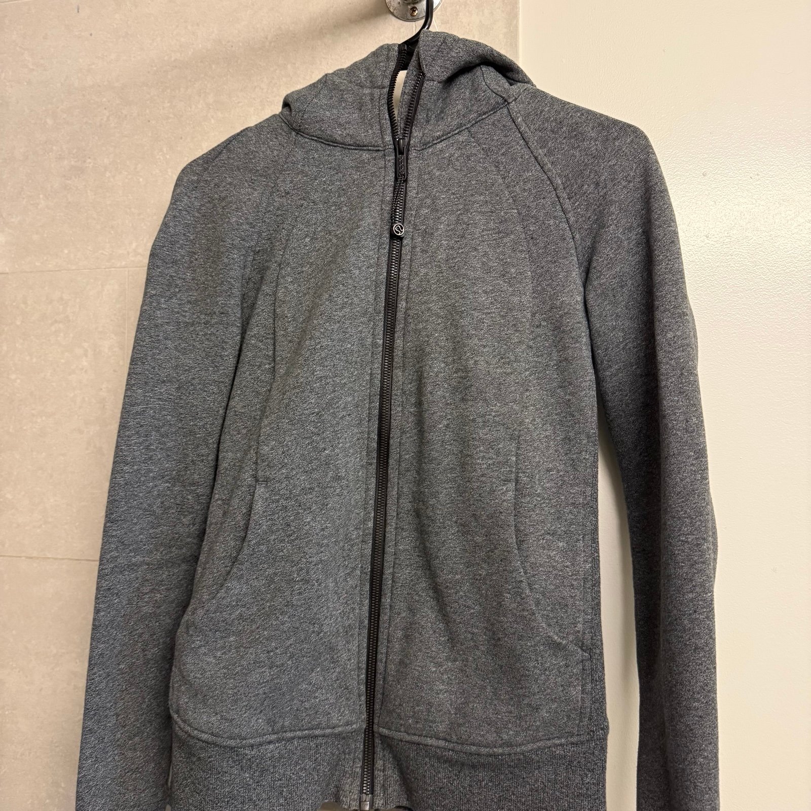 Lululemon Scuba Full Zip Hoodie - size 6