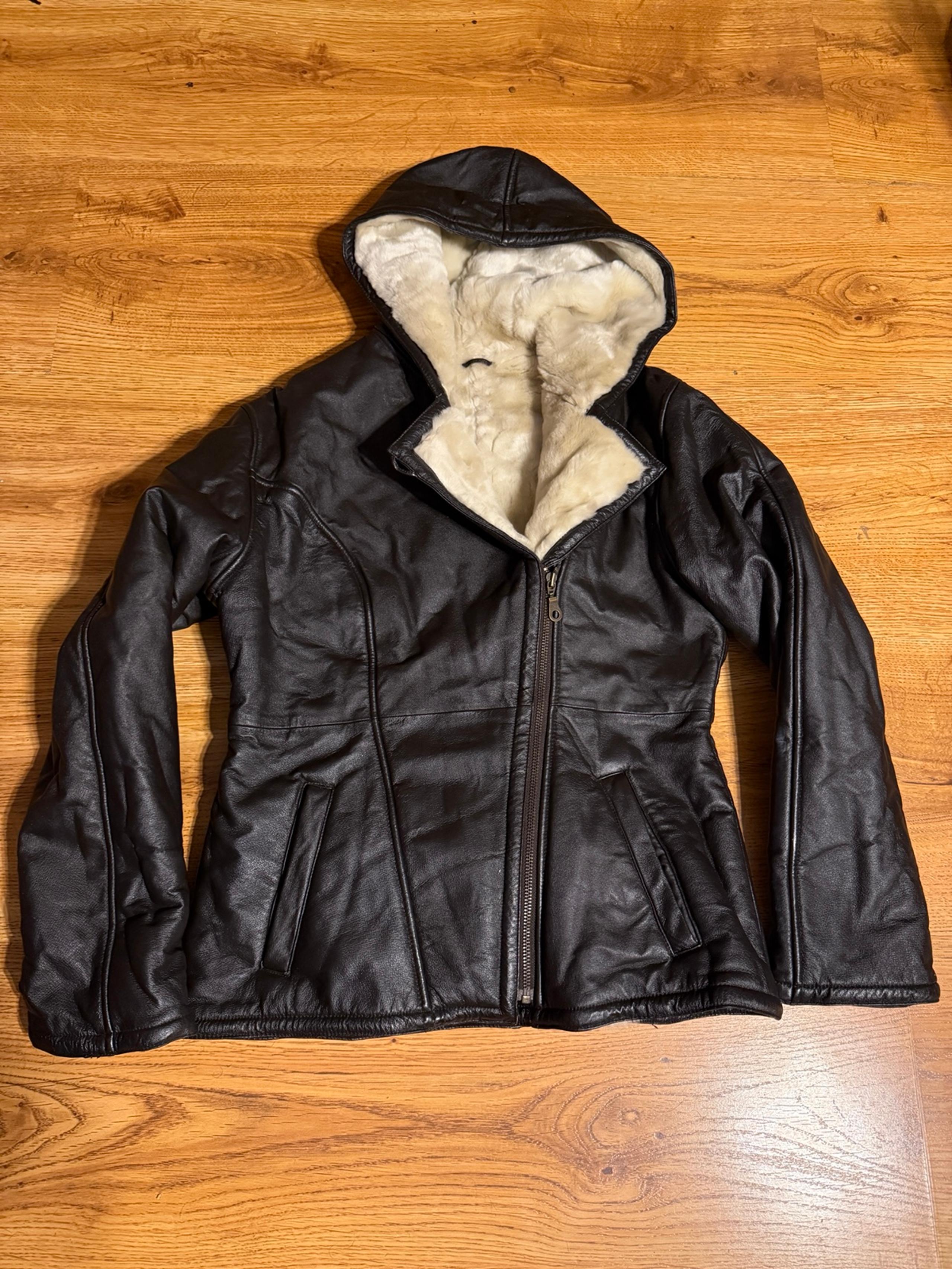 Vintage Womens WILSONS Leather Hooded Bomber Jacket Fur Lined Size Medium
