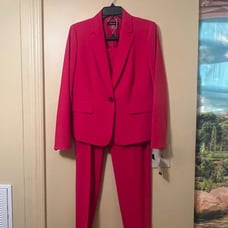 Nine West women’s cherry blazer & pants size 6/8