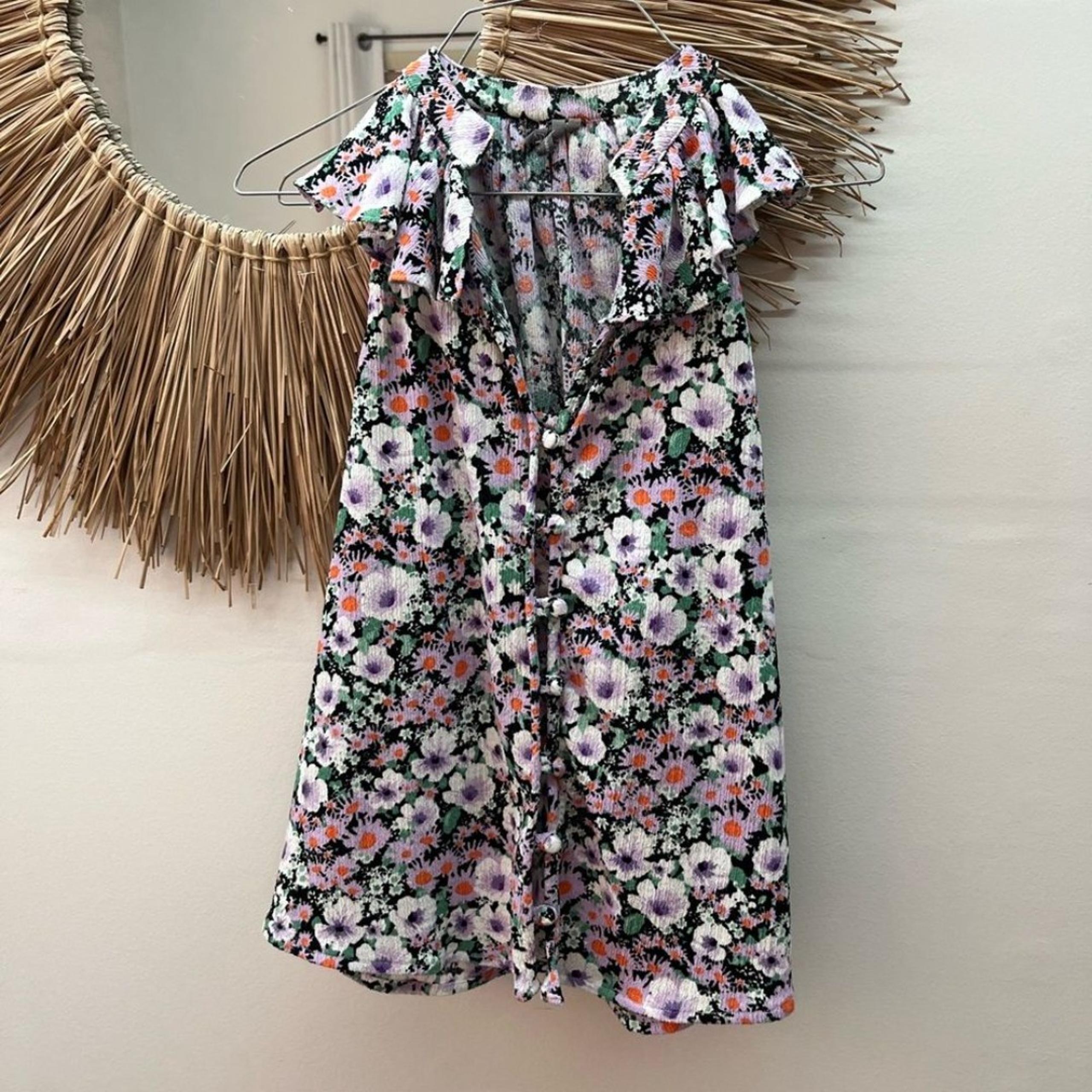Anthropologie floral ruffled collar button down tank blouse