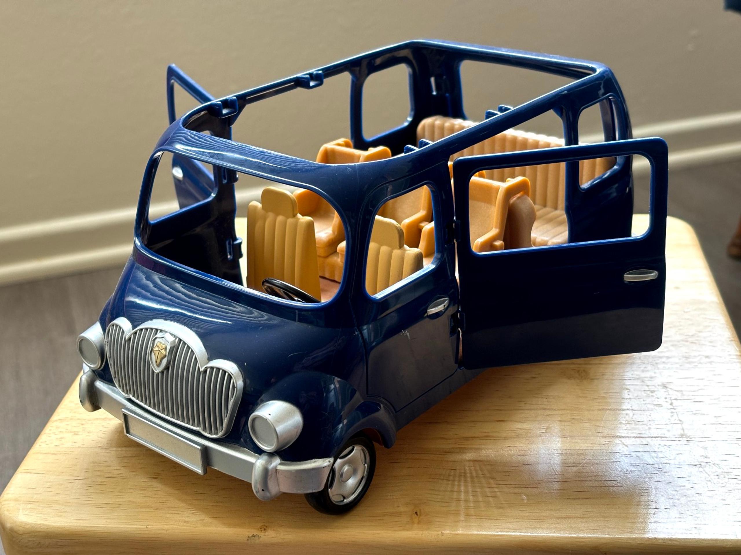 Sylvanian Families family van