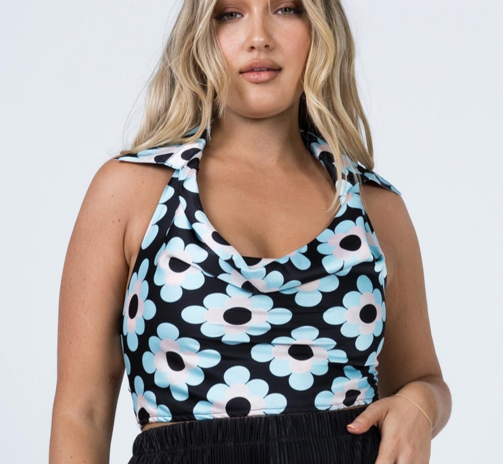 Princess Polly NWT Botanic Sky Halter Top Size 6