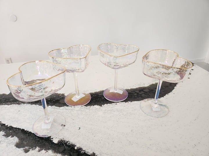 Valentines DayLuster Iridescent Heart-Shaped Drinking Glass Champagnes Wine Set