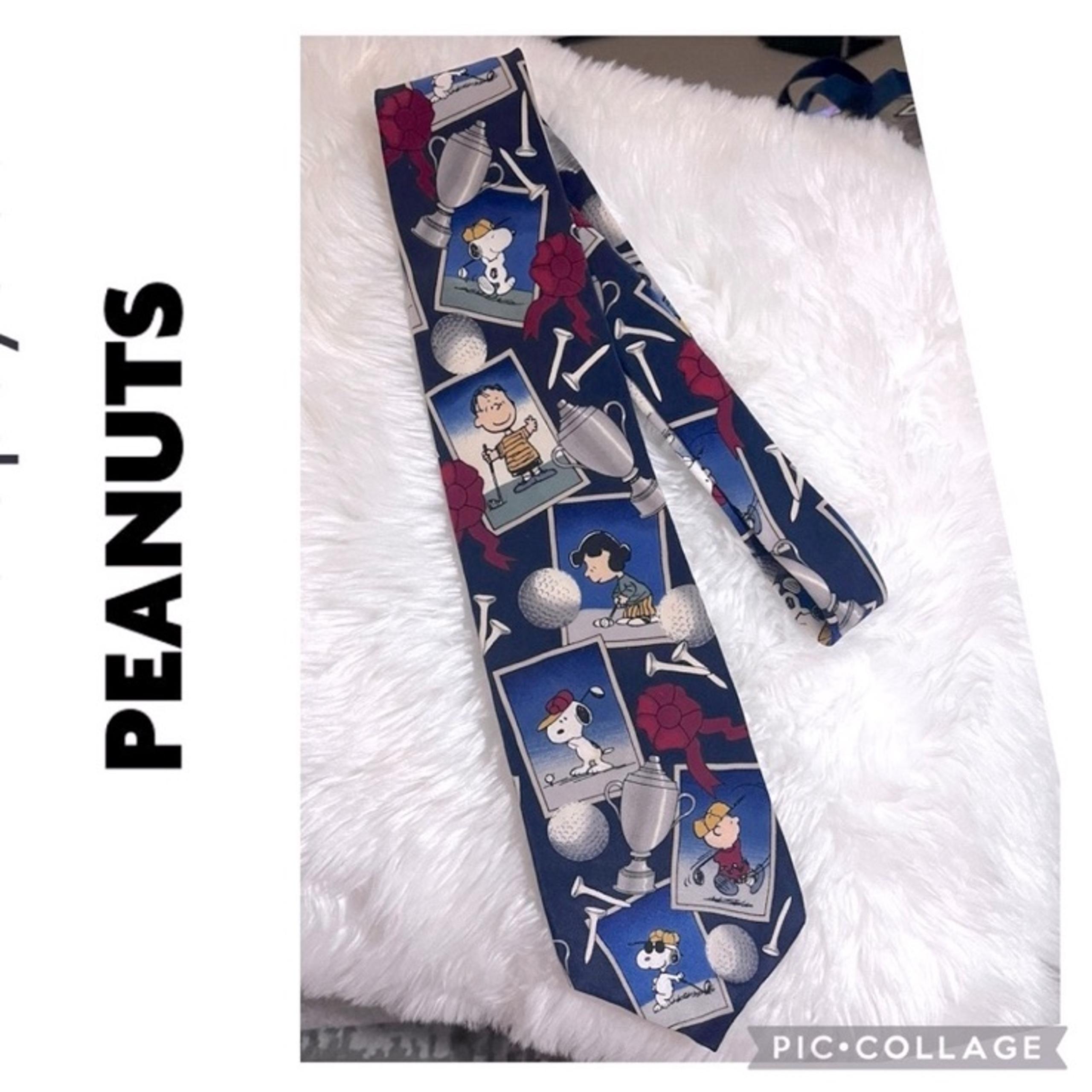 PEANUTS GOLF TEE TIME NOVELTY SILK NECKTIE SNOOPY CHARLIE BROWN LINUS LUCY