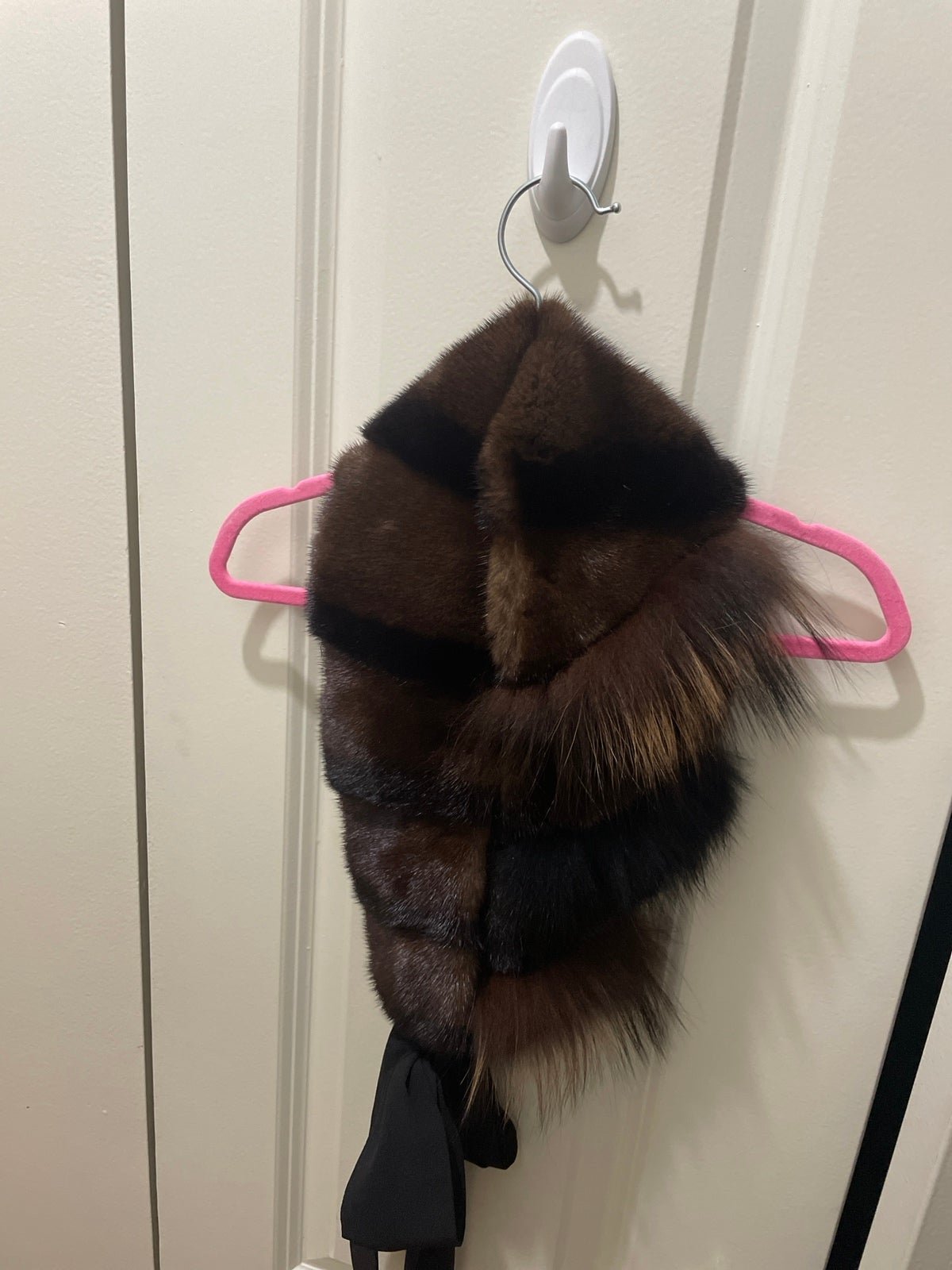 Authentic mink fur swal with black satin strings for closer