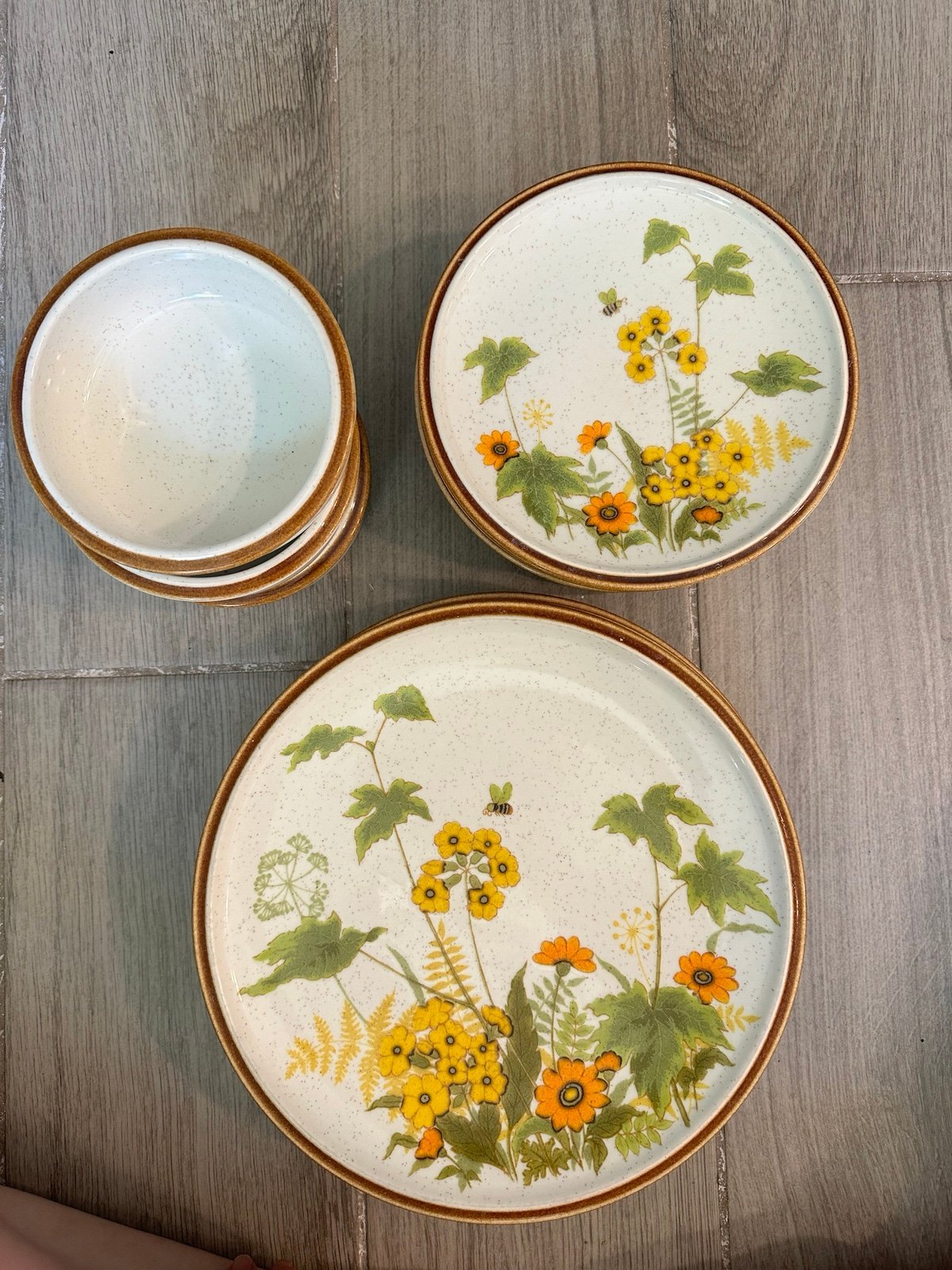 Beautiful Vintage Floral Mikasa Stoneware set. 5 dinner, 8 side, 8 cup, 3 bowls