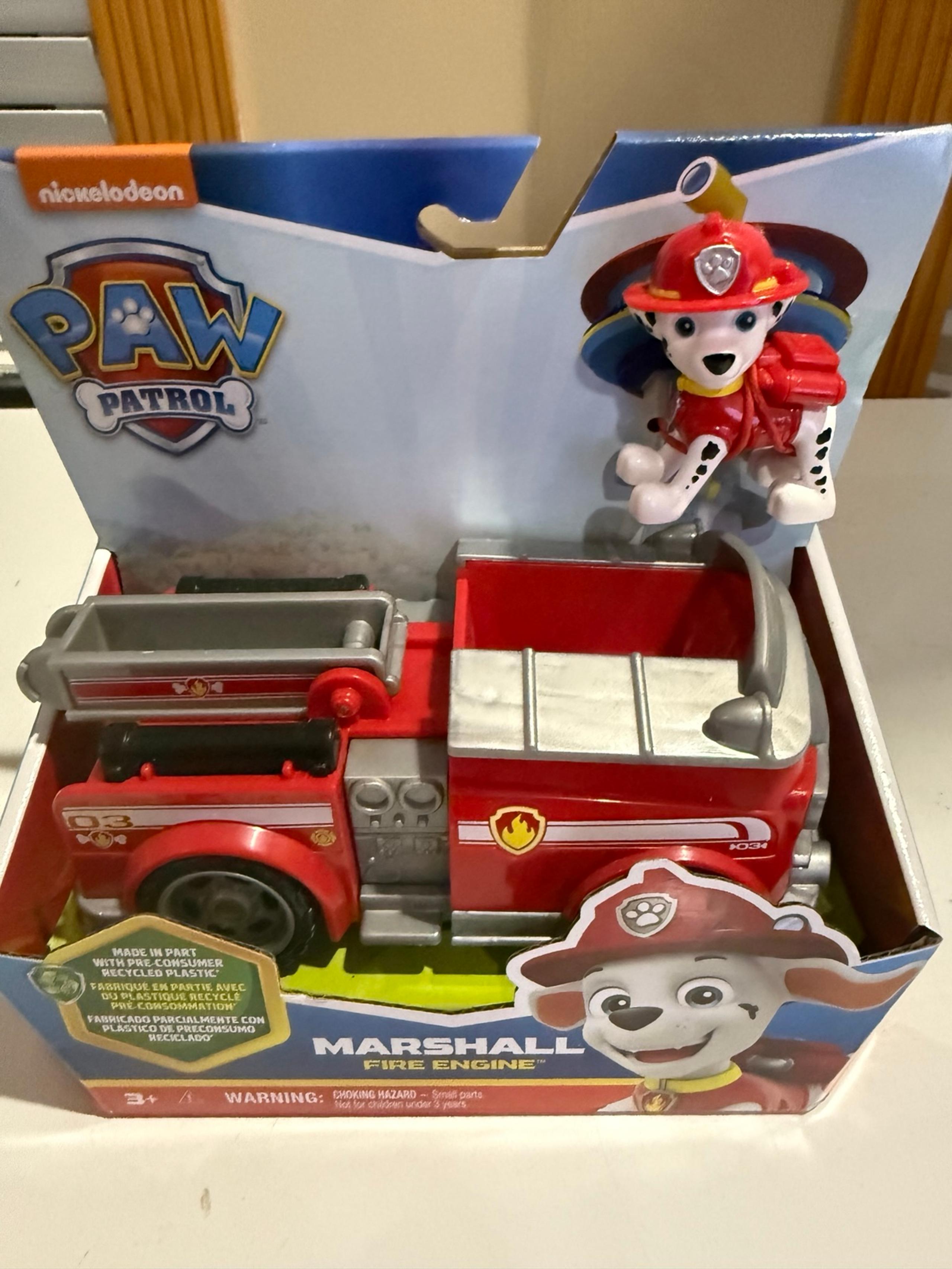 Nickelodeon Marshall Fire Engine Paw Patrol Red and White Action Figure Playset