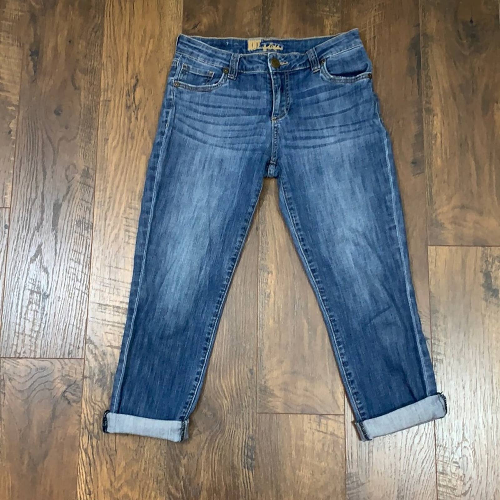 Kut For The Kloth Back Flap Capri Jeans