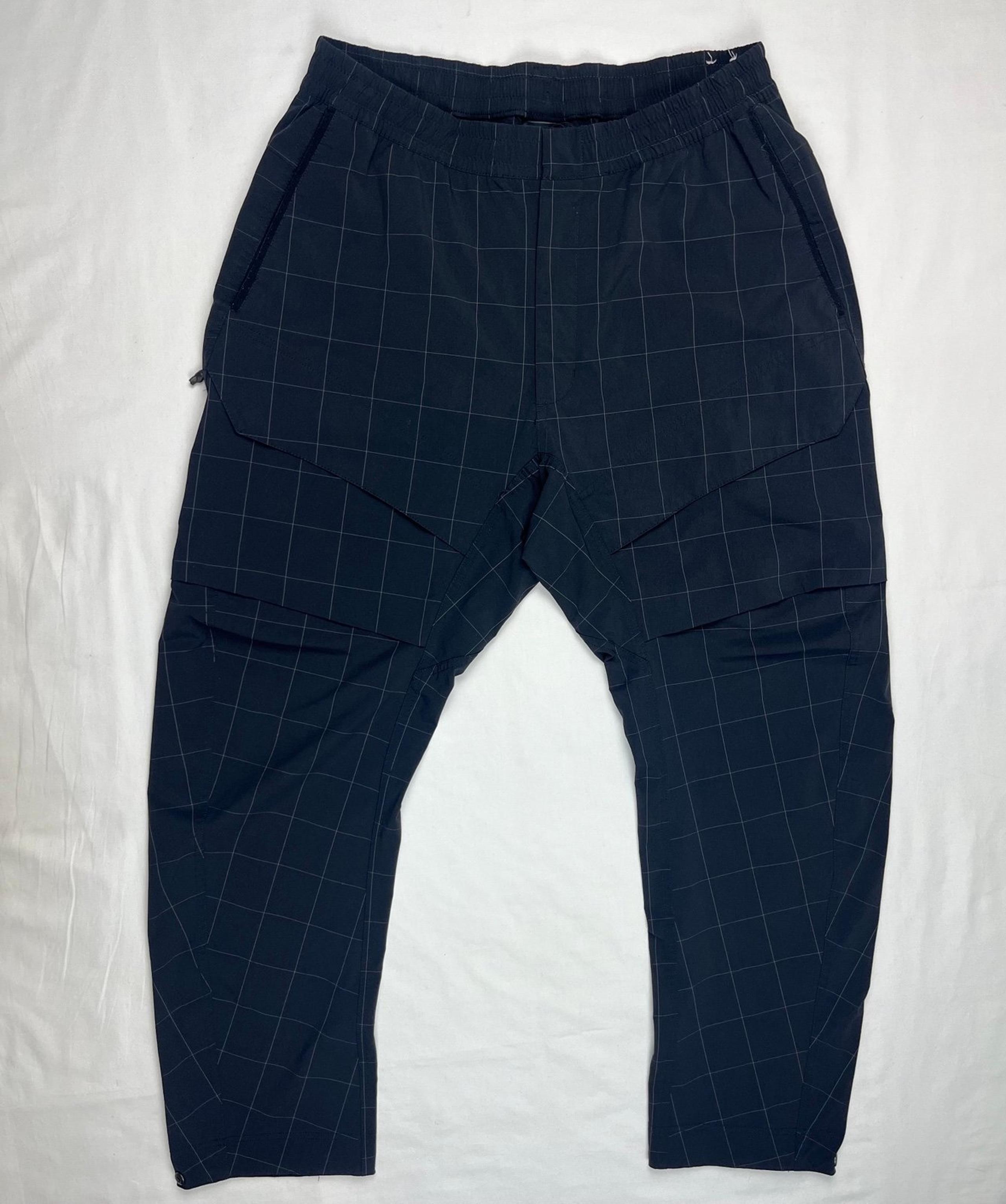Nike Mens Tech Woven Cargo Pants Sz Large Black Plaid Elastic Waist B5