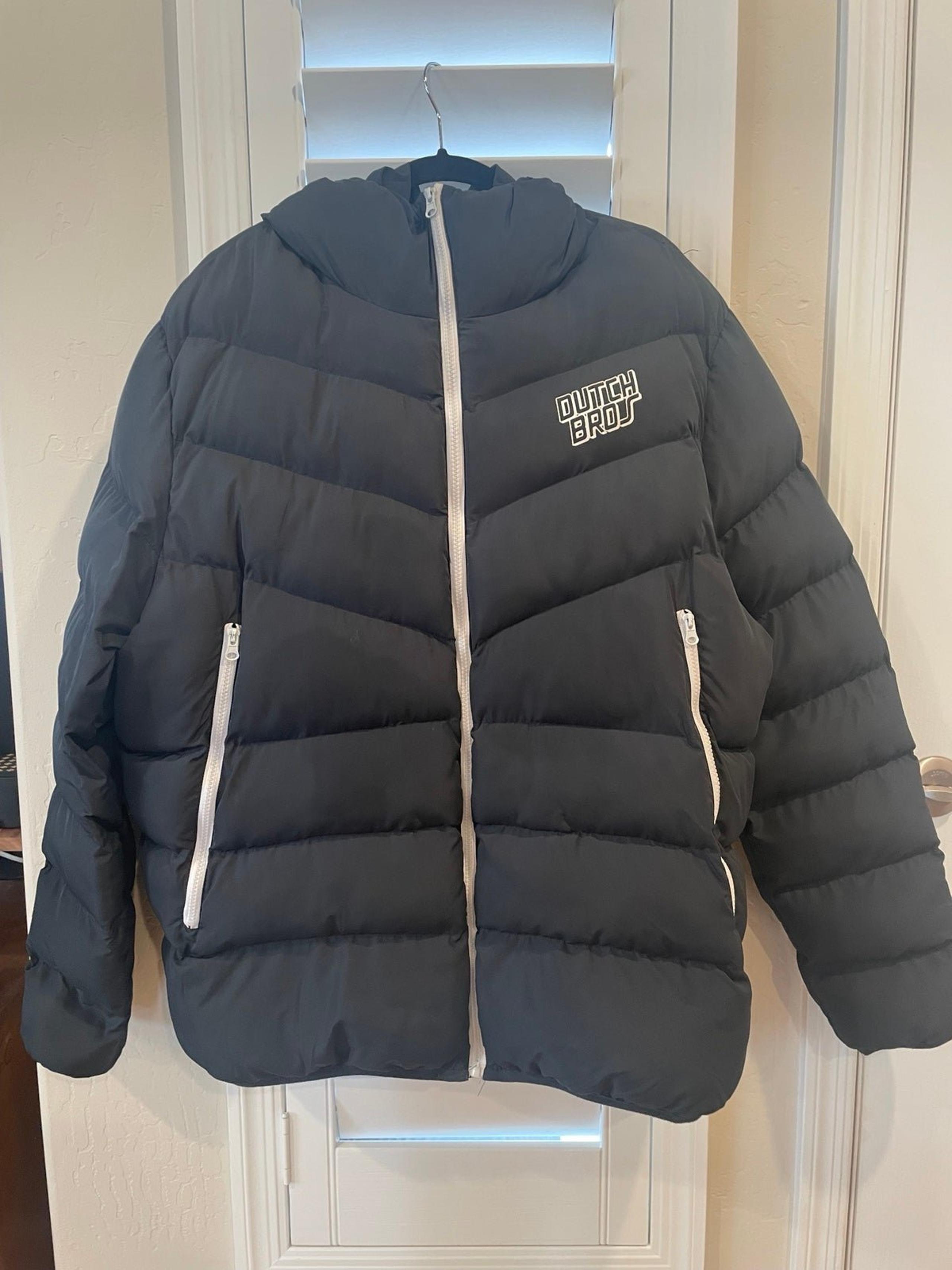 Dutch Bros puffer