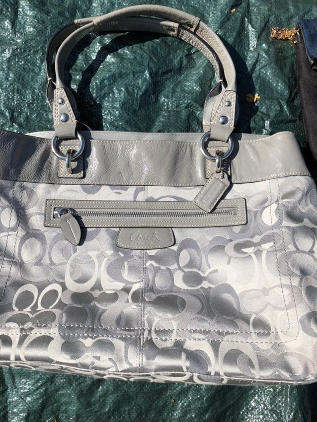 Ladies hand bag