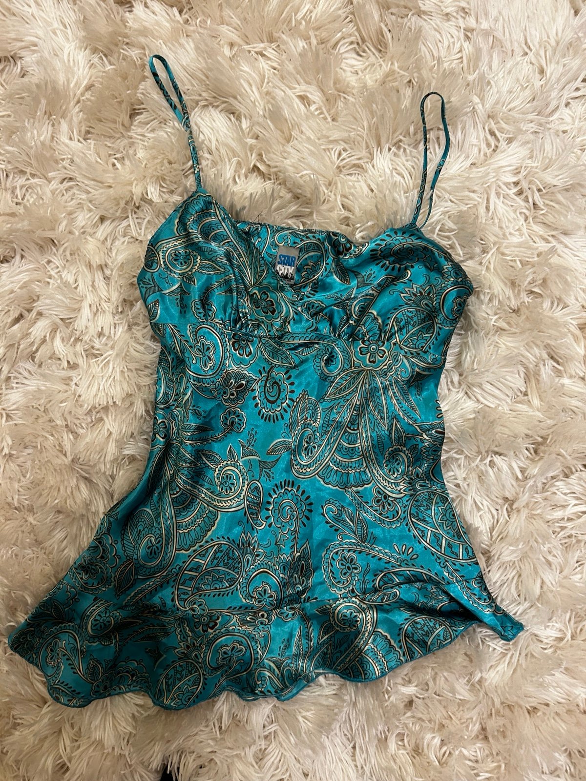 Y2K city star tank top & urban outfitters dresses!