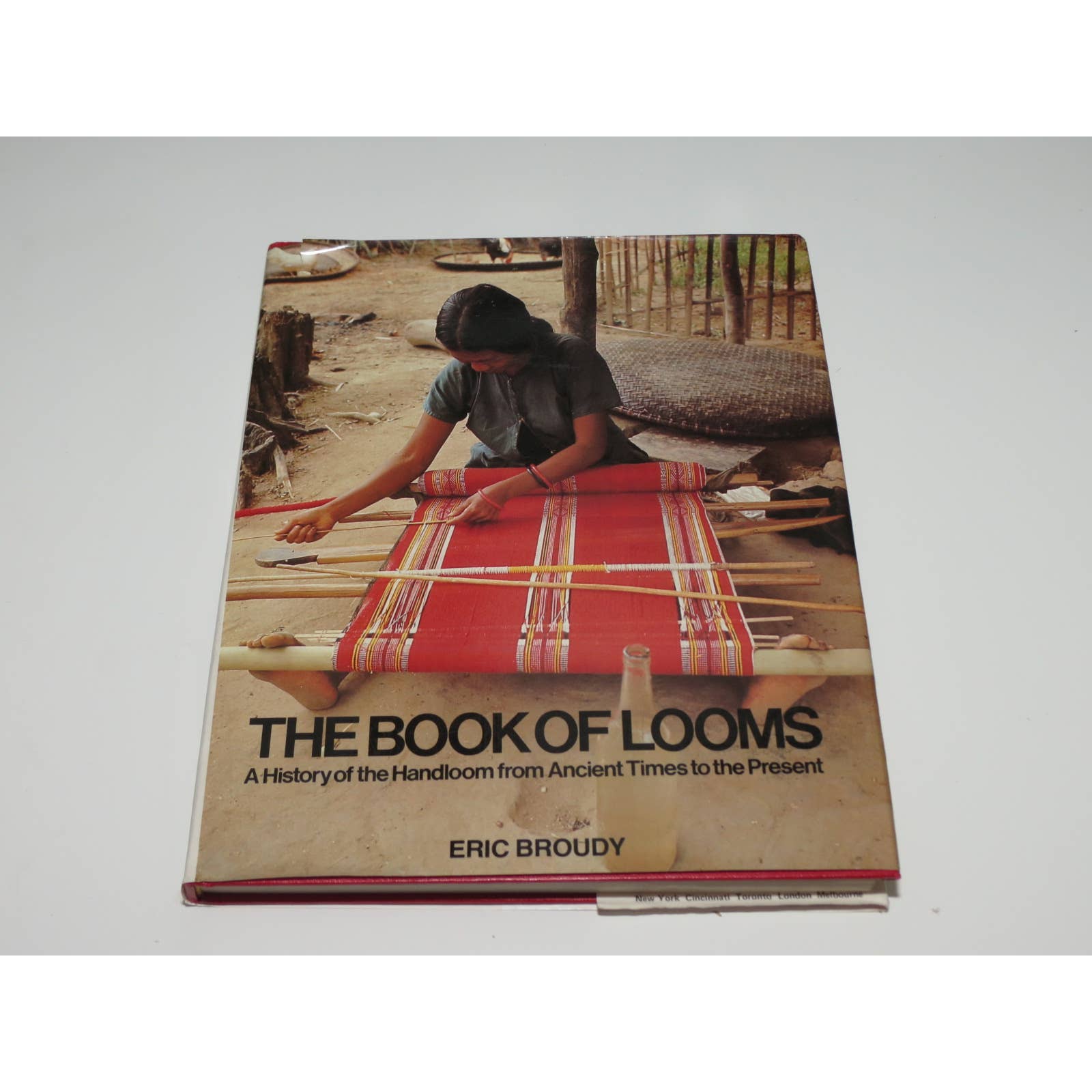 The Book of Looms. A History of the Handloom from Ancient Times to the Present