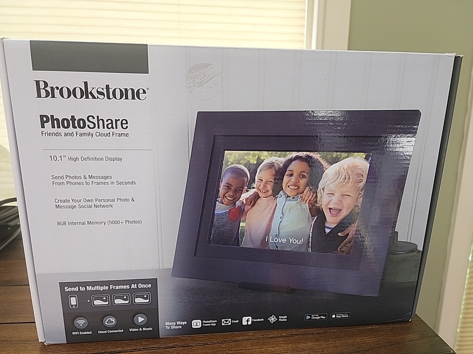 Brookstone PhotoShare Friends and Family Smart Frame 10.1 - Black