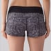 Lululemon Speed Short Sz 6