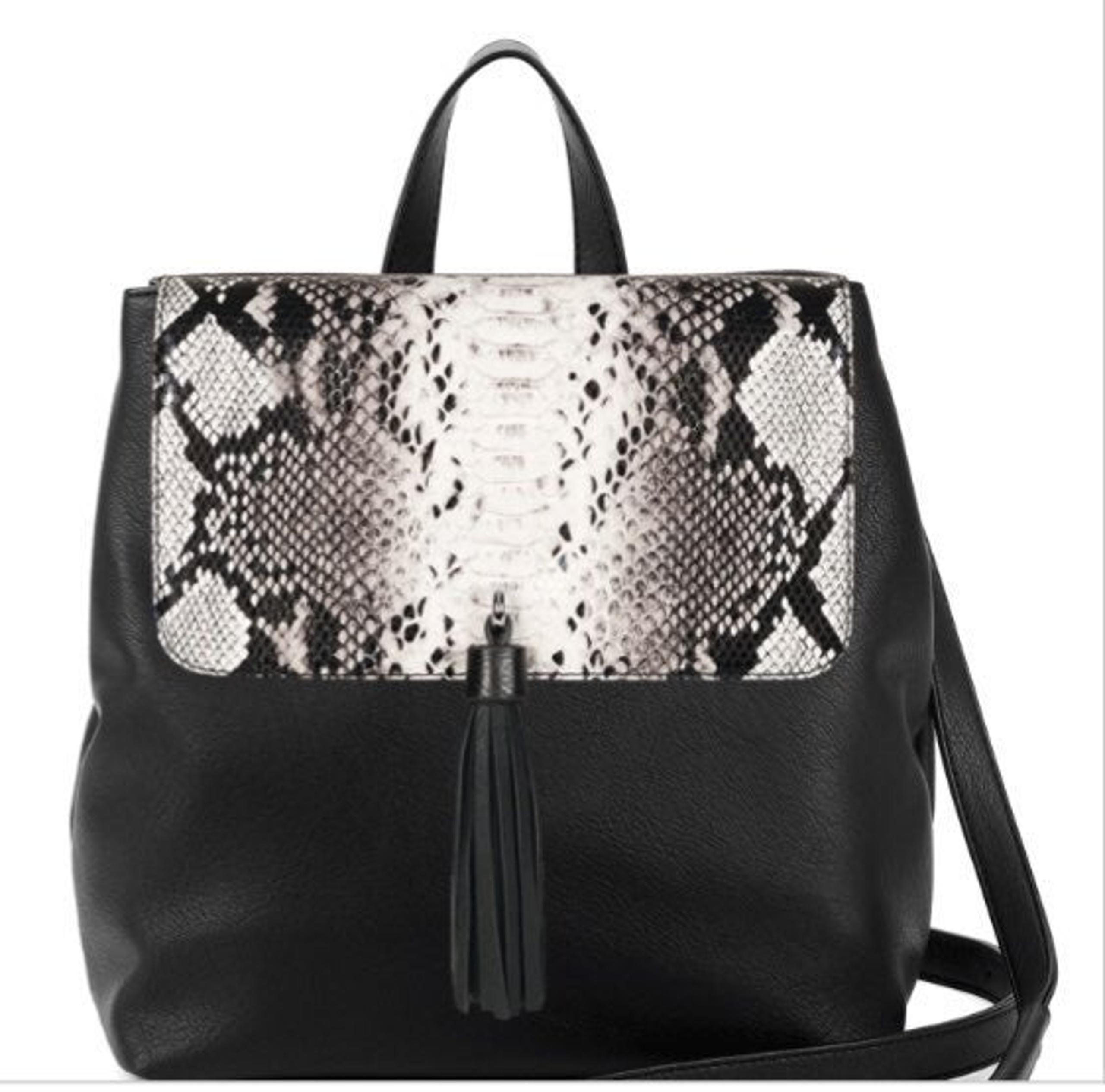Magnolia and vine Versa Backpack Black @