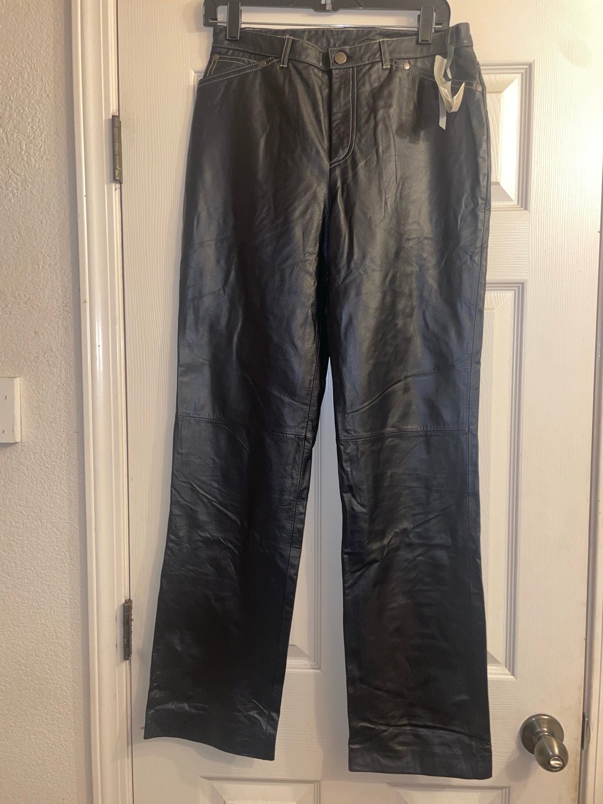 VTG Women’s Nine West 100% Leather pants size 6 NWT