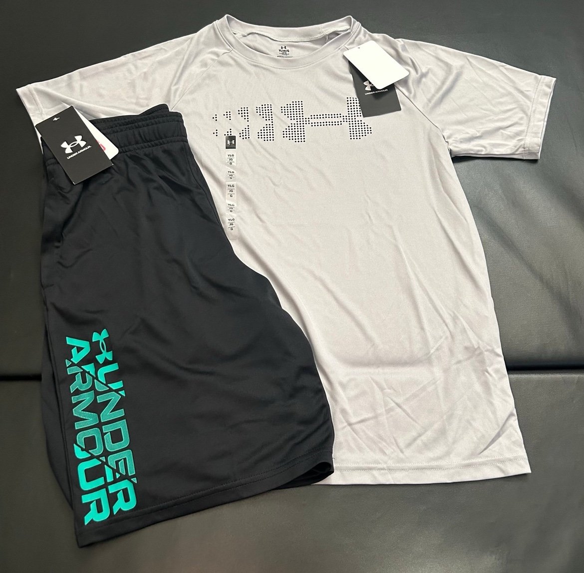 NWT Under Armour athletic set boys youth size Large